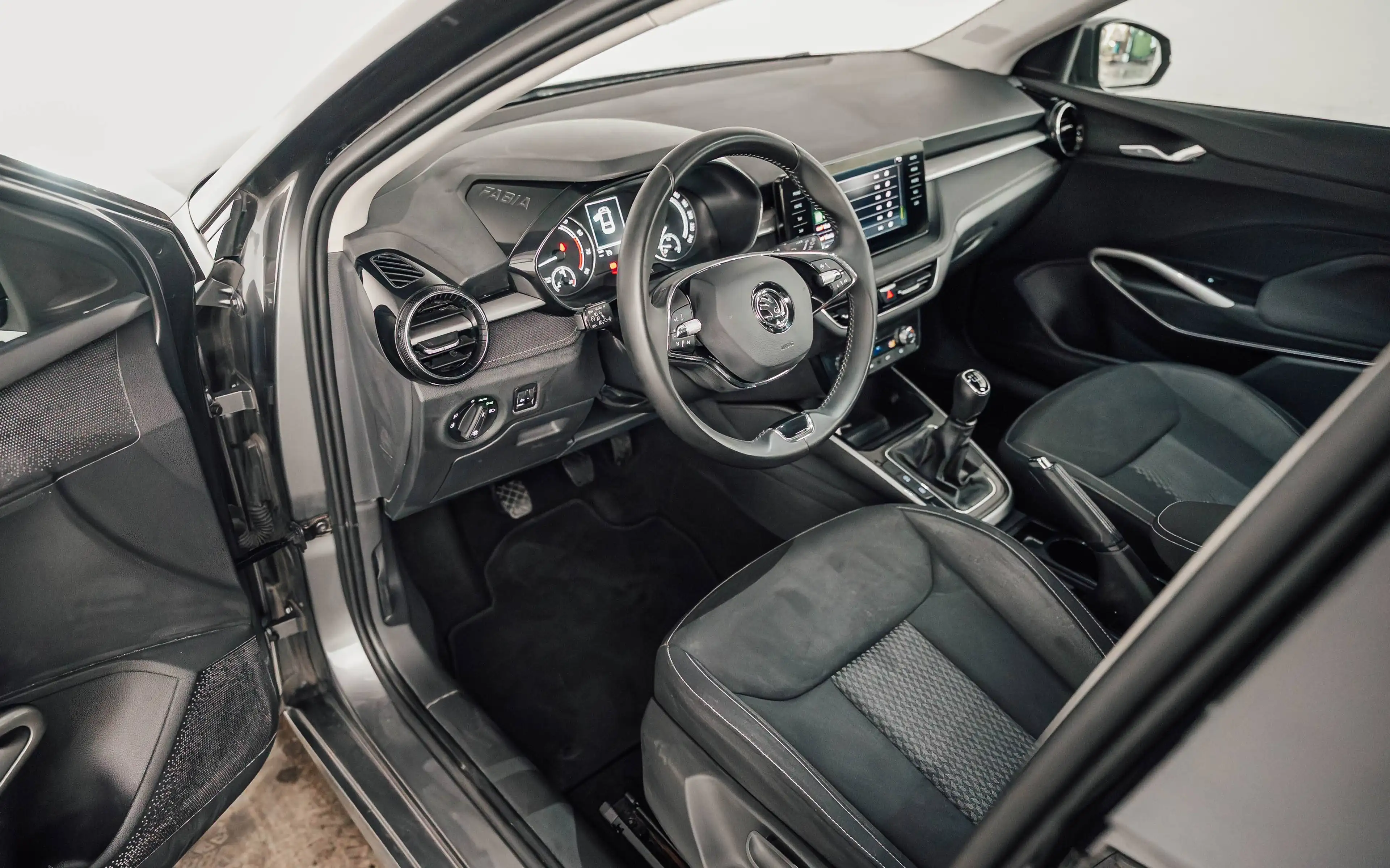 Skoda Fabia Fabia 1.0 TSI — photo 11