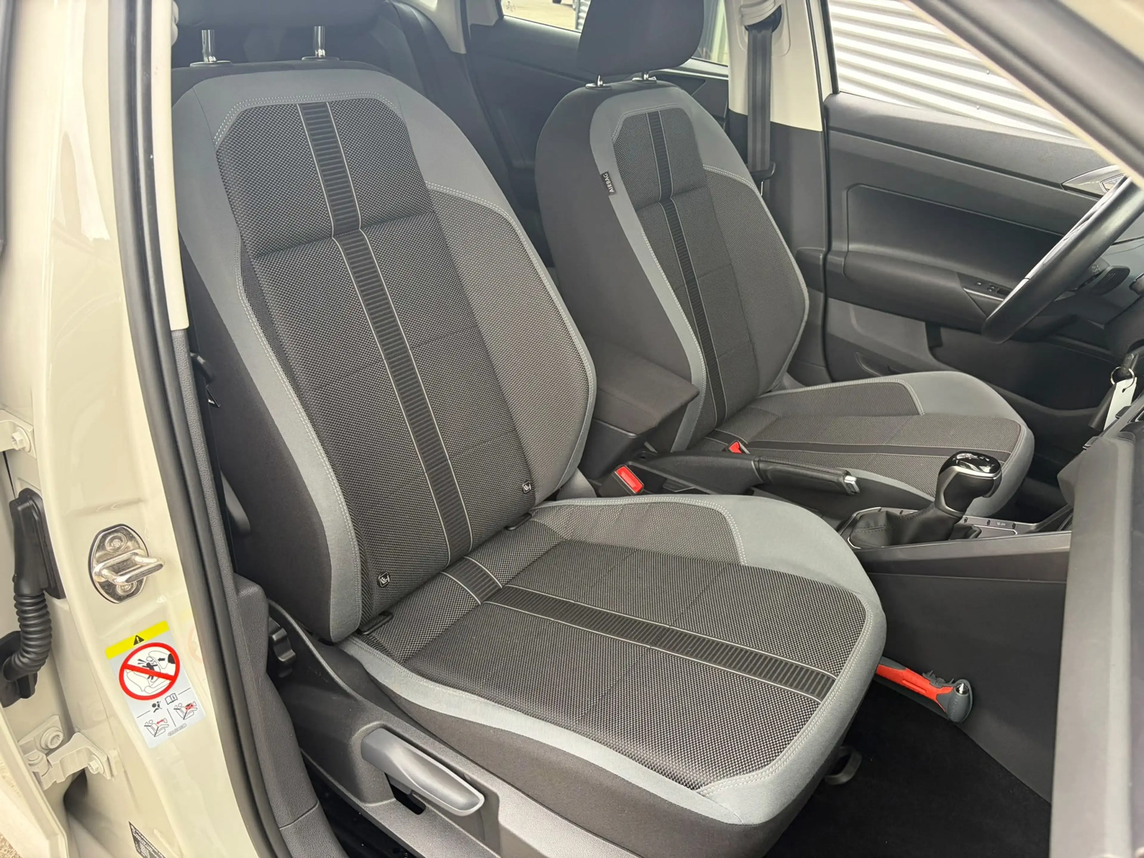 Volkswagen Polo 1.0 TSI Life ASCOT GREY / XENON LED — photo 9