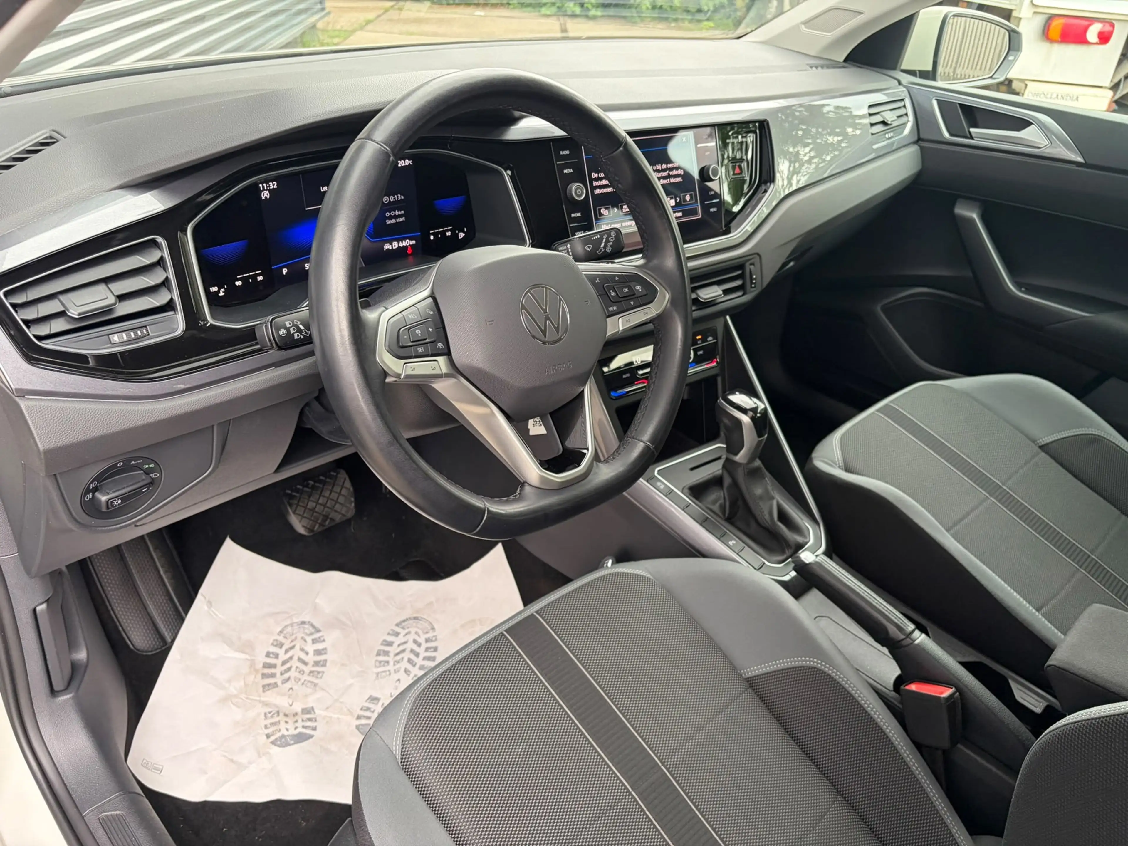 Volkswagen Polo 1.0 TSI Life ASCOT GREY / XENON LED — photo 13