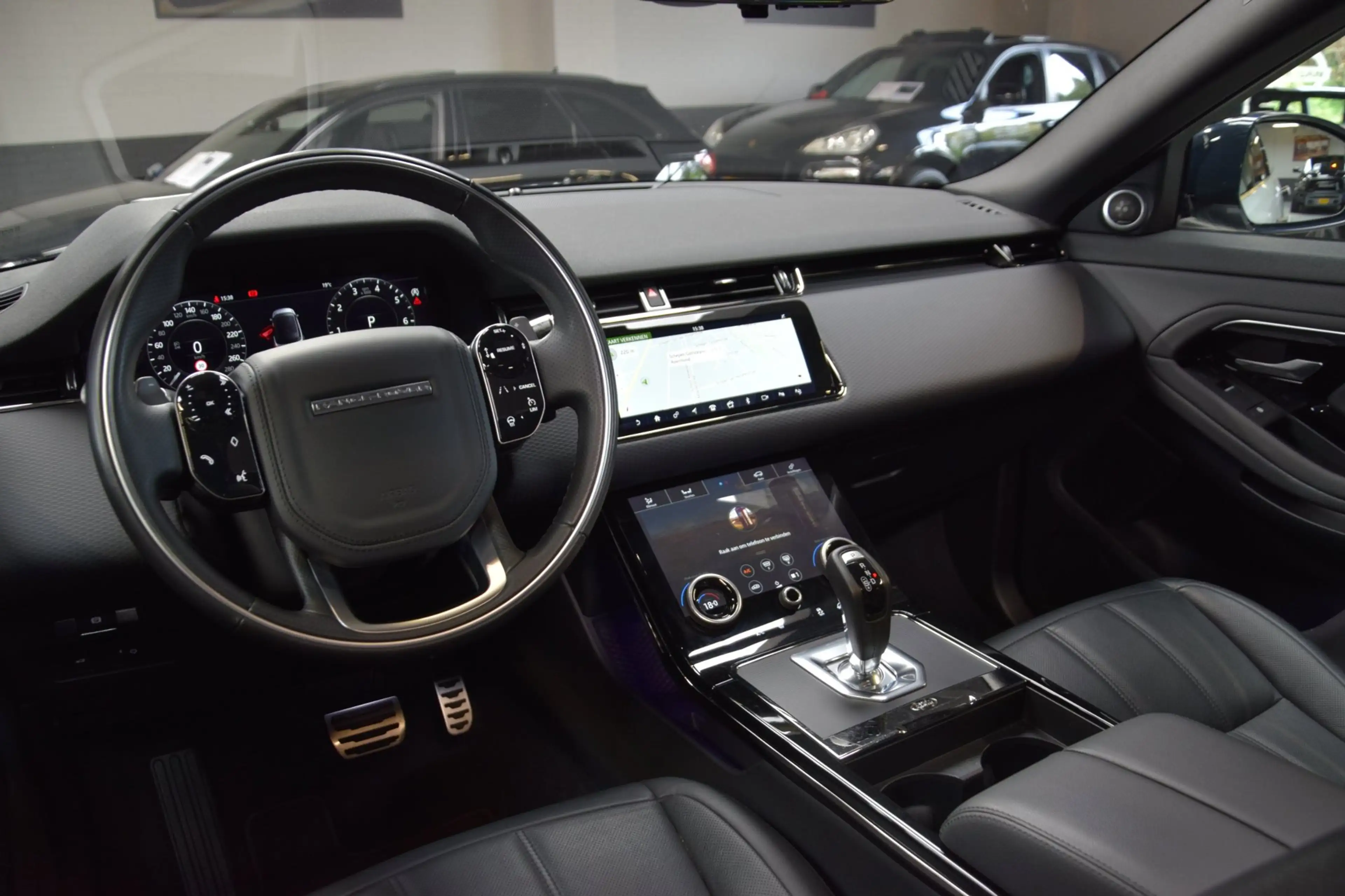 Land Rover Range Rover Evoque 2.0 P200 AWD R-Dynamic Navi|Panoramadak|Leder|Head — photo 3