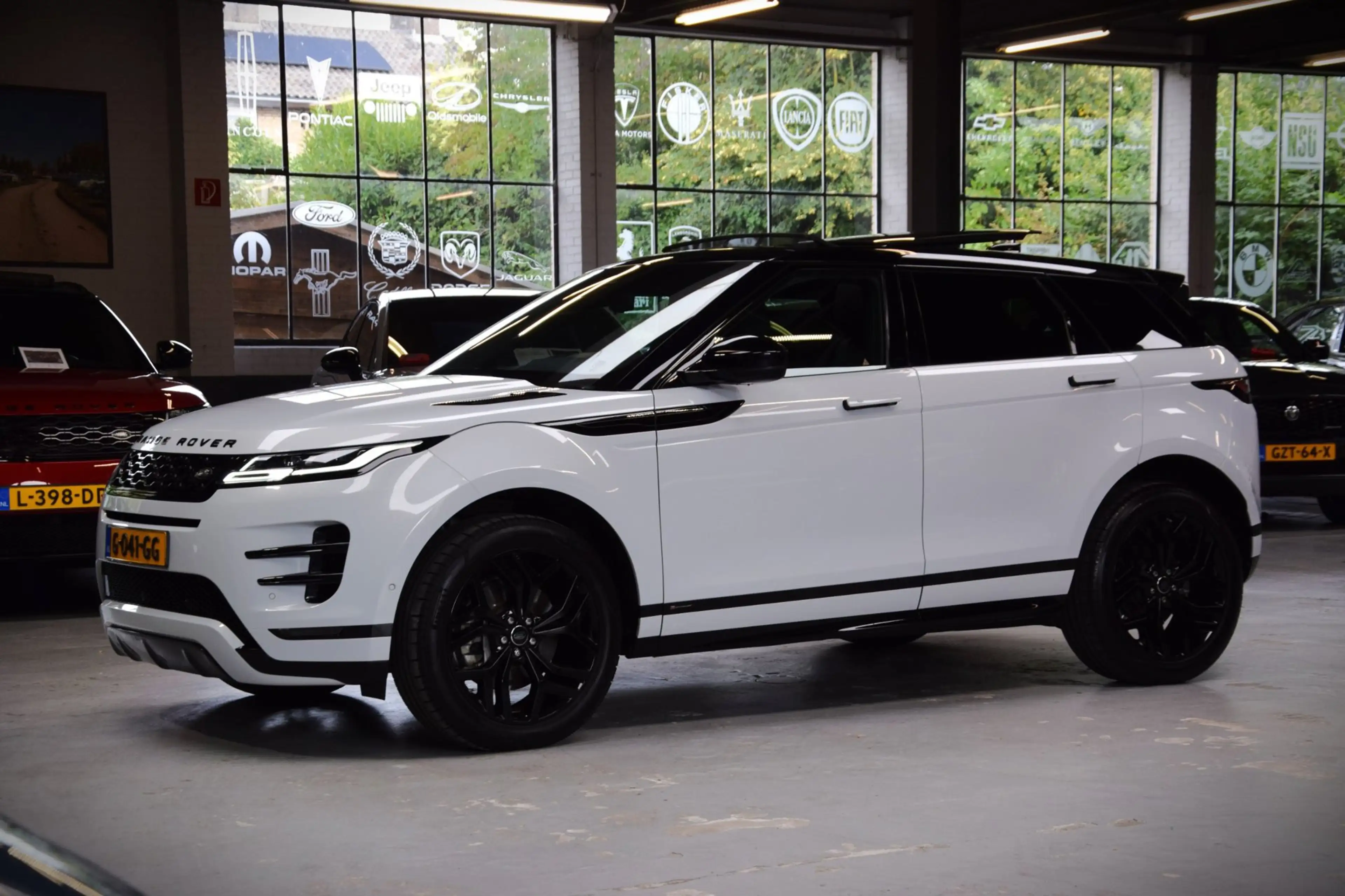 Land Rover Range Rover Evoque 2.0 P200 AWD R-Dynamic Navi|Panoramadak|Leder|Head — photo 4