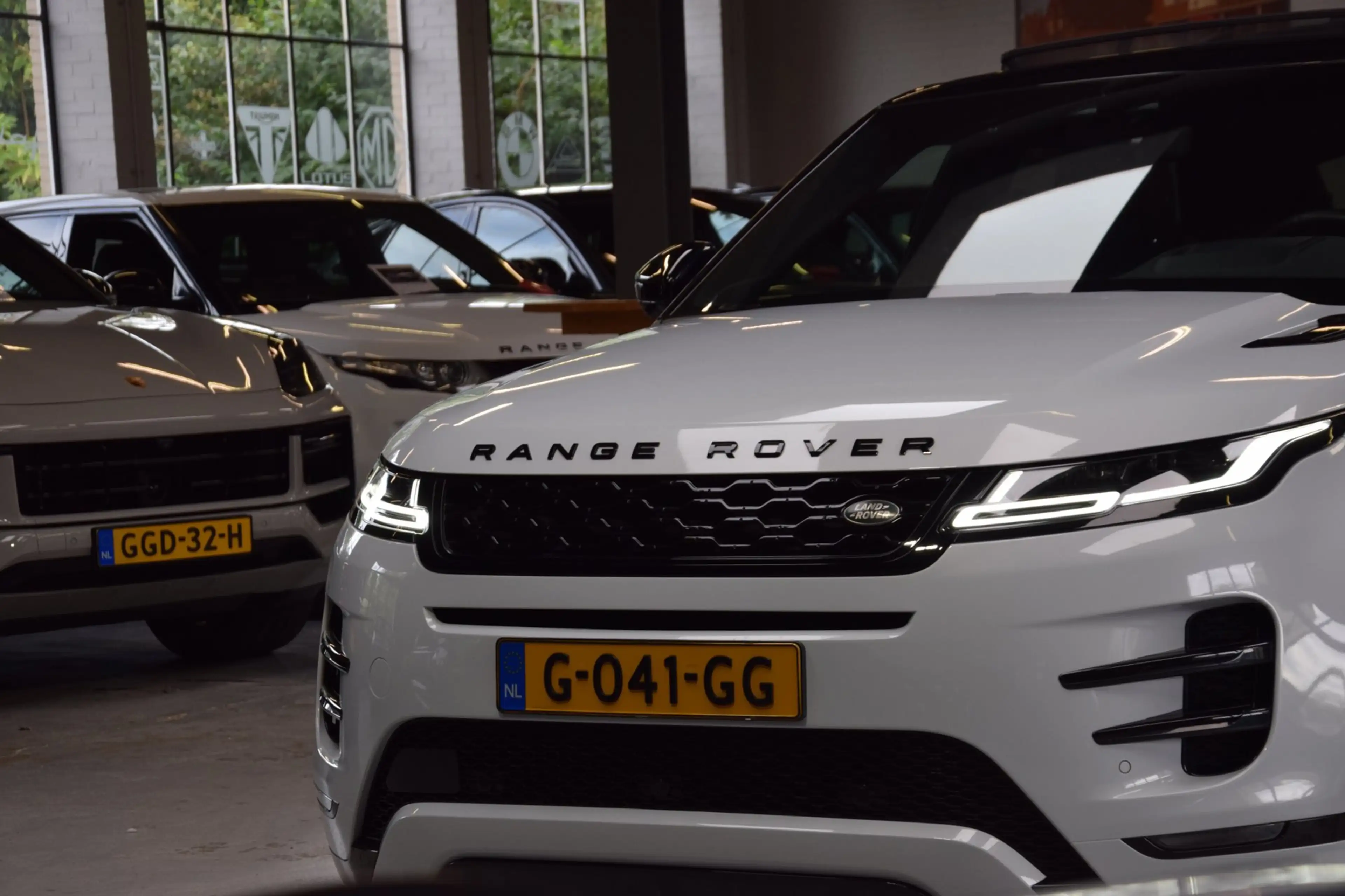 Land Rover Range Rover Evoque 2.0 P200 AWD R-Dynamic Navi|Panoramadak|Leder|Head — photo 13