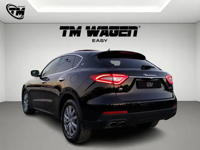 Maserati Levante view 6