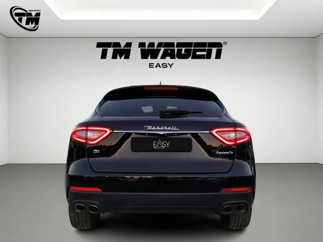 Maserati Levante view 5