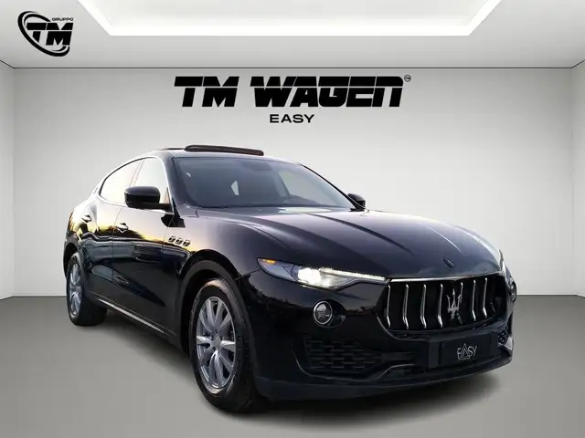 Maserati Levante view 3