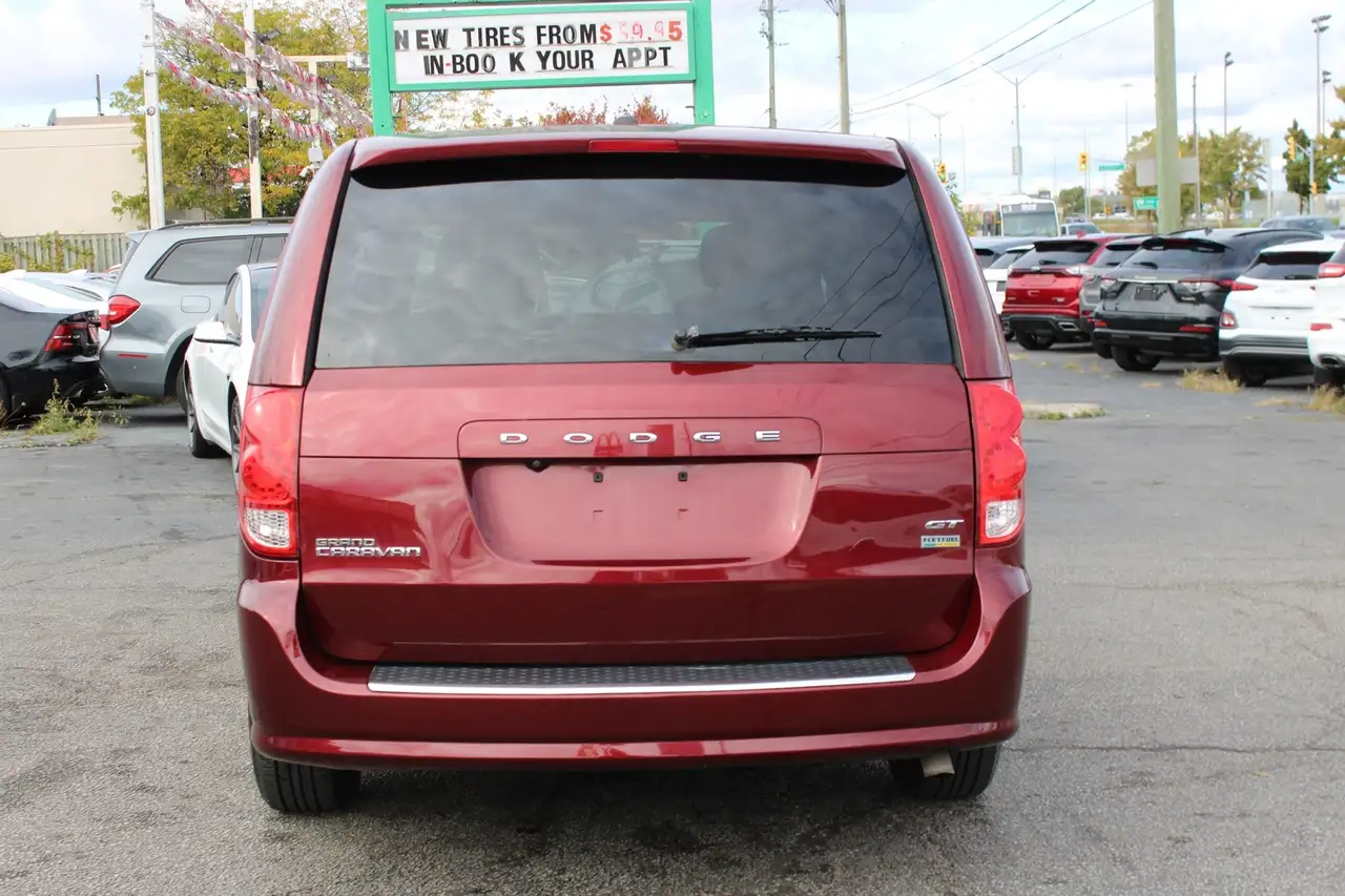 Dodge Grand Caravan снимка Dodge Grand Caravan