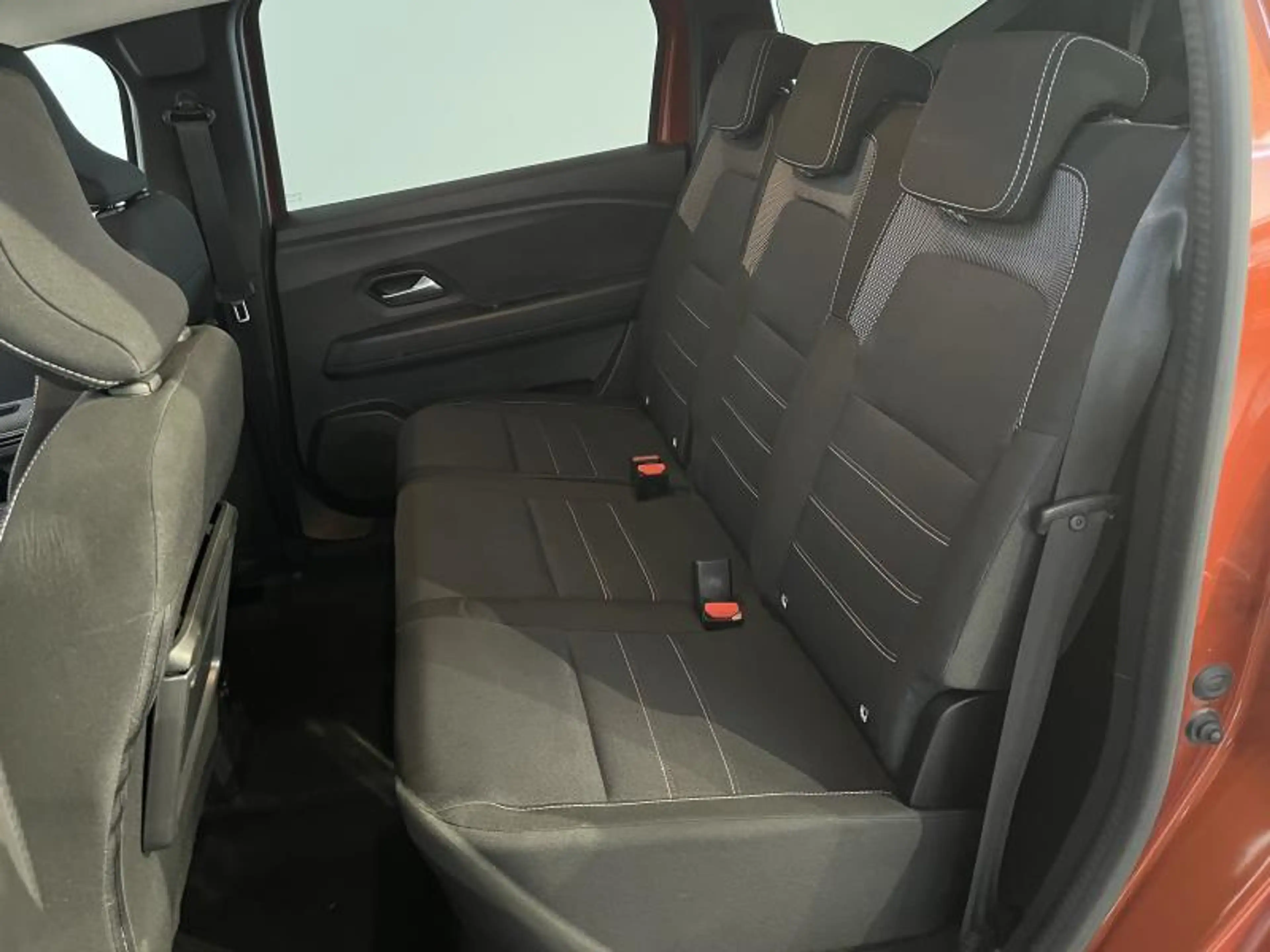 Dacia Jogger Extreme — photo 15
