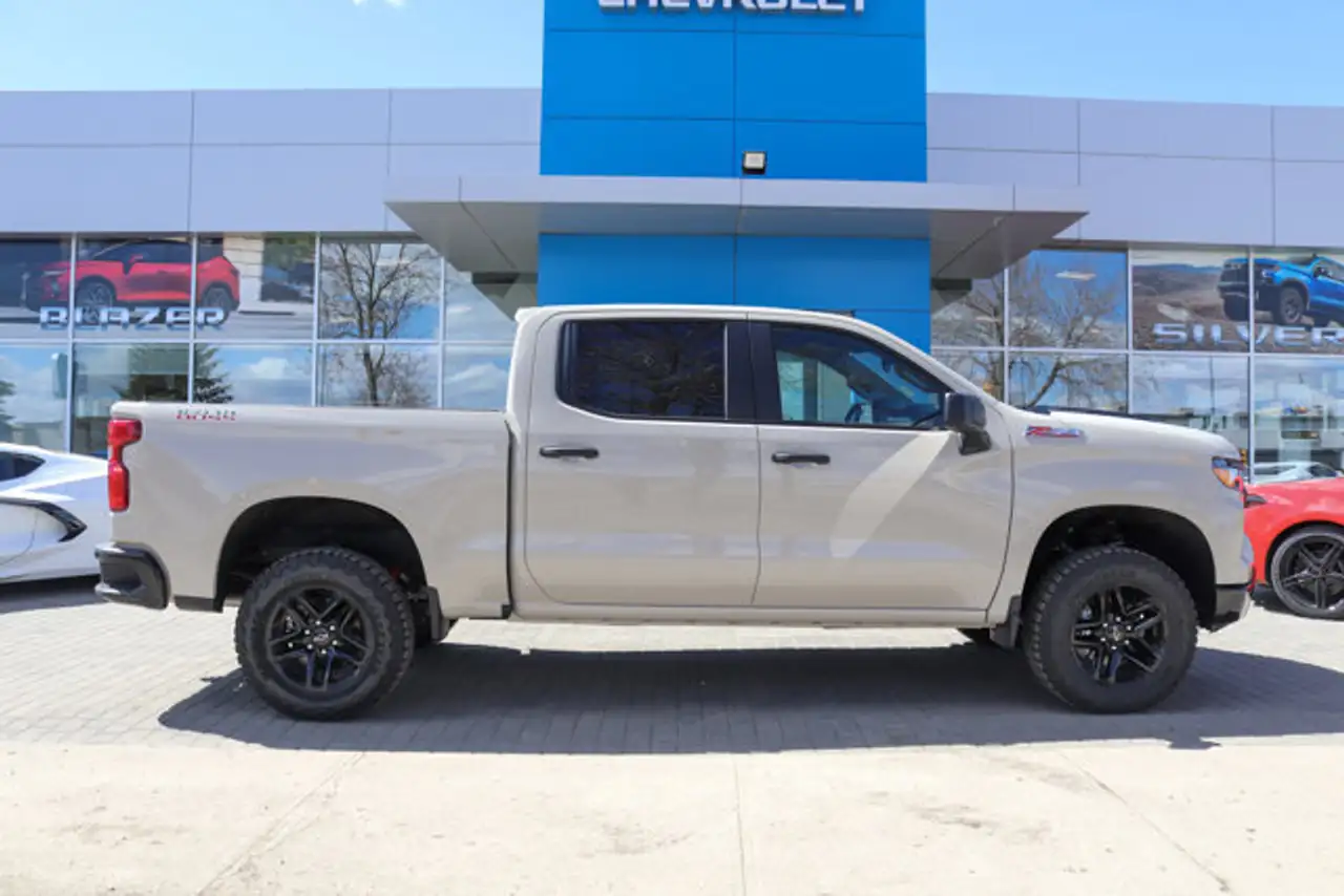 Chevrolet Silverado 1500 снимка Chevrolet Silverado 1500