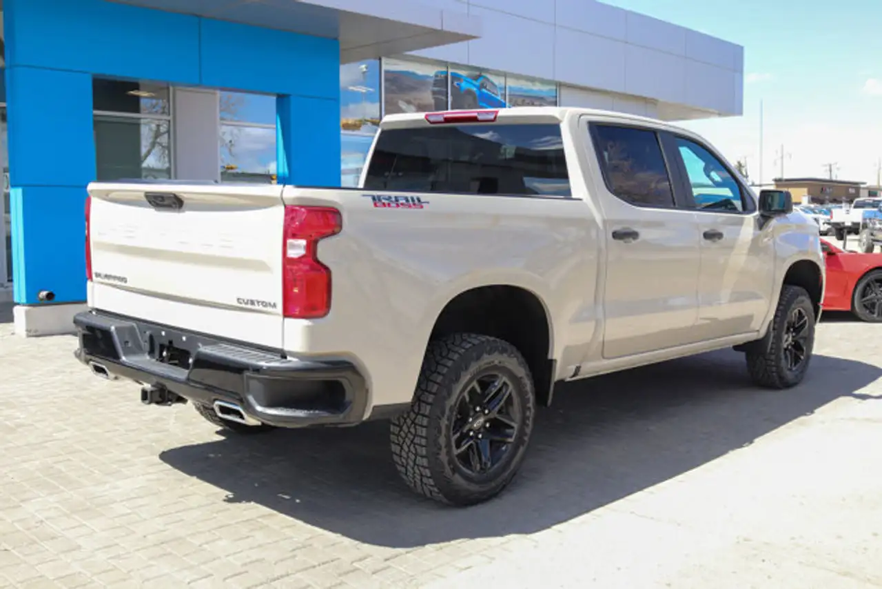 Chevrolet Silverado 1500 снимка Chevrolet Silverado 1500