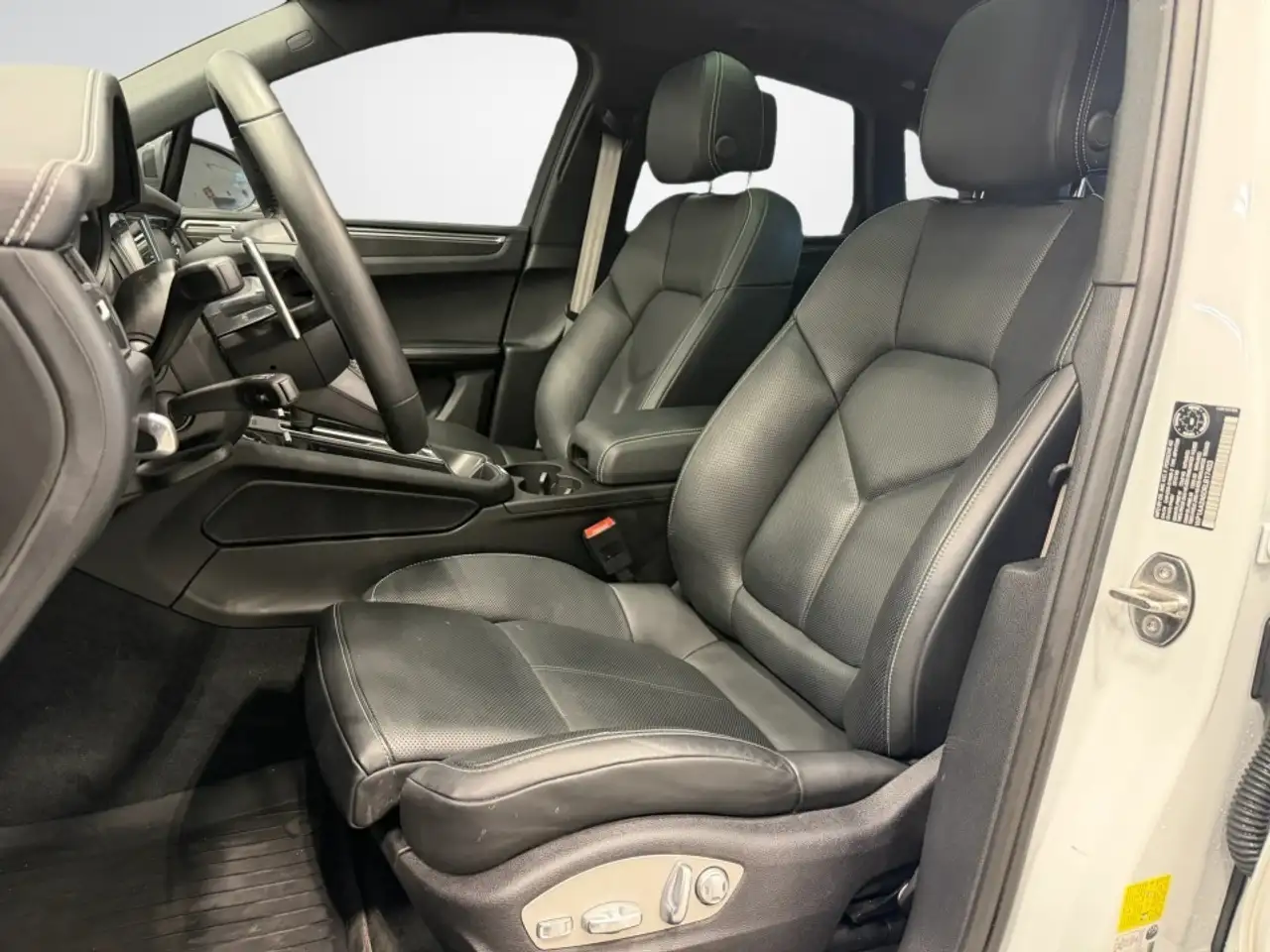 Porsche Macan снимка Porsche Macan