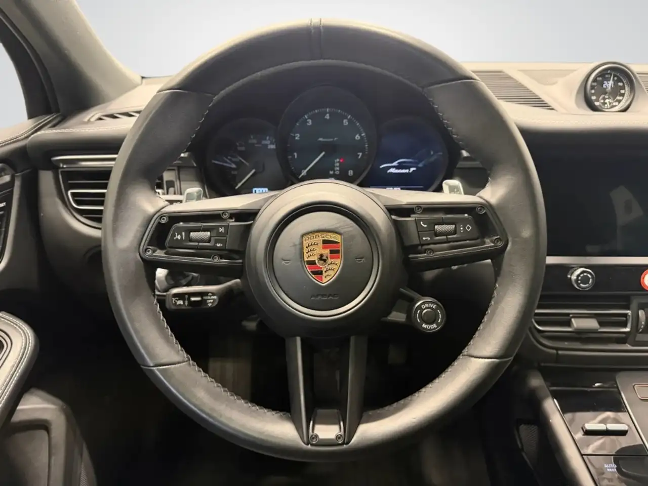 Porsche Macan снимка Porsche Macan