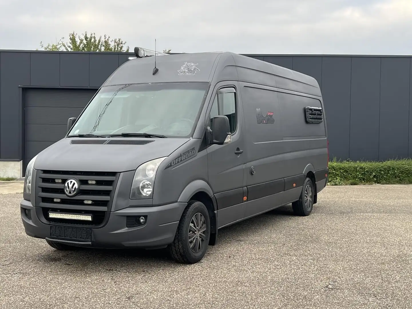 Volkswagen Crafter Campervan: Automaat/Grot garage Grijs - 1