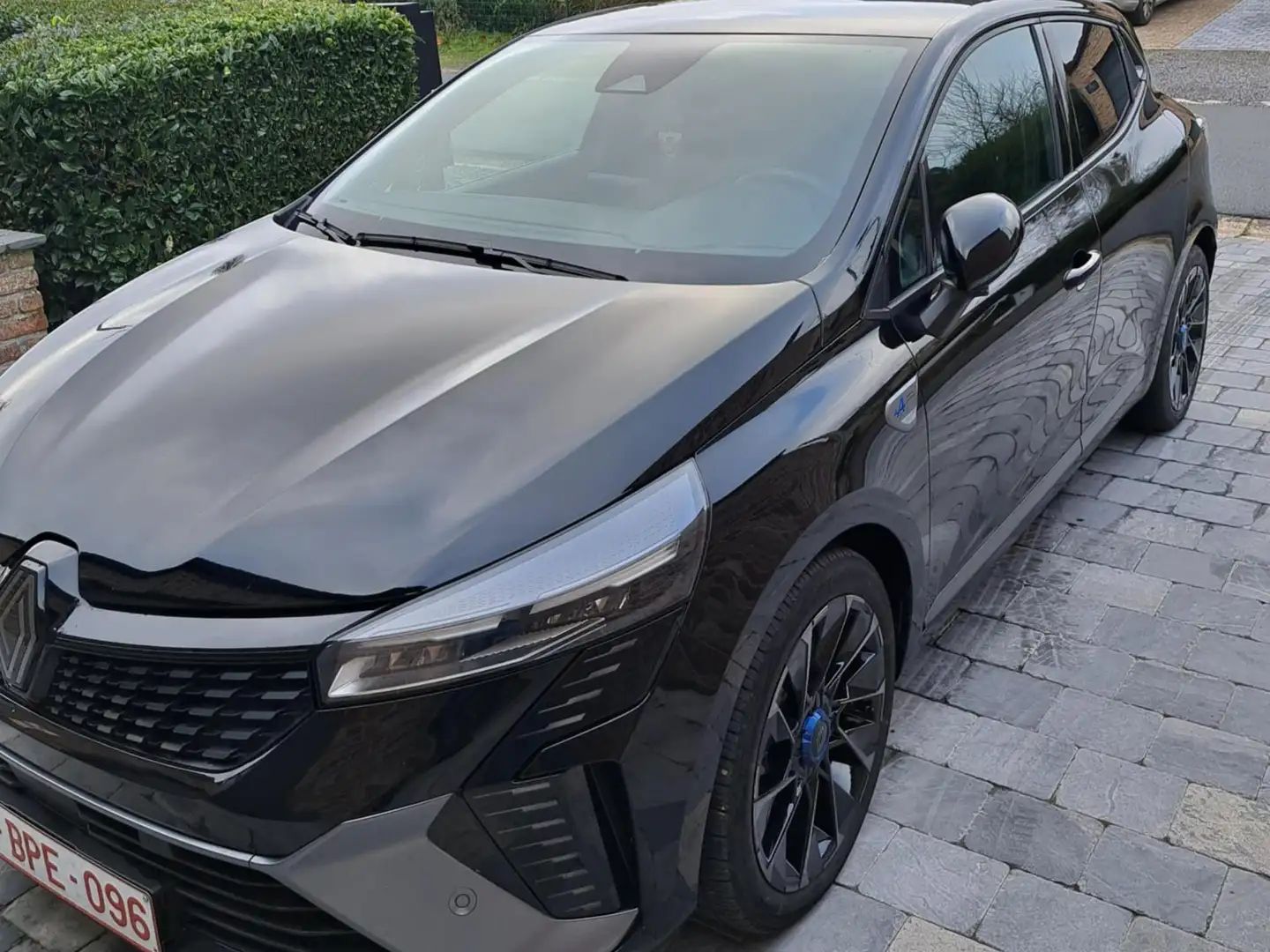 Renault Clio esprit alpine e-tech full hybrid 145 Zwart - 1