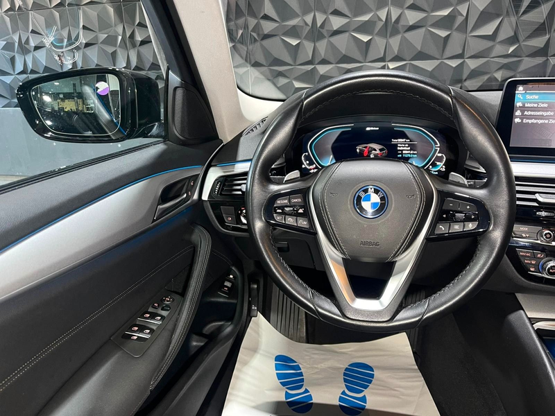 BMW 530 5 Touring 530 e, 1 Hand,Leder,Navi, Kamera — photo 14