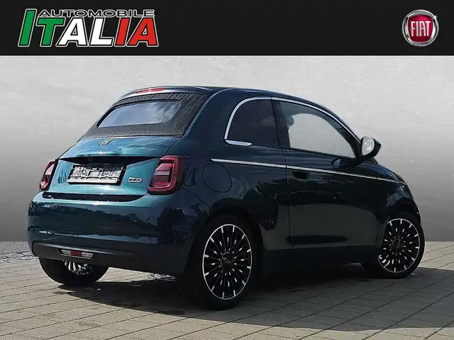 Fiat 500e view 2