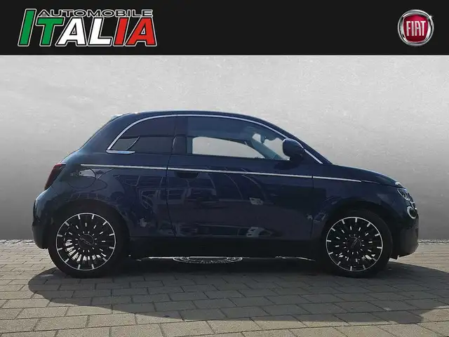 Fiat 500e view 6