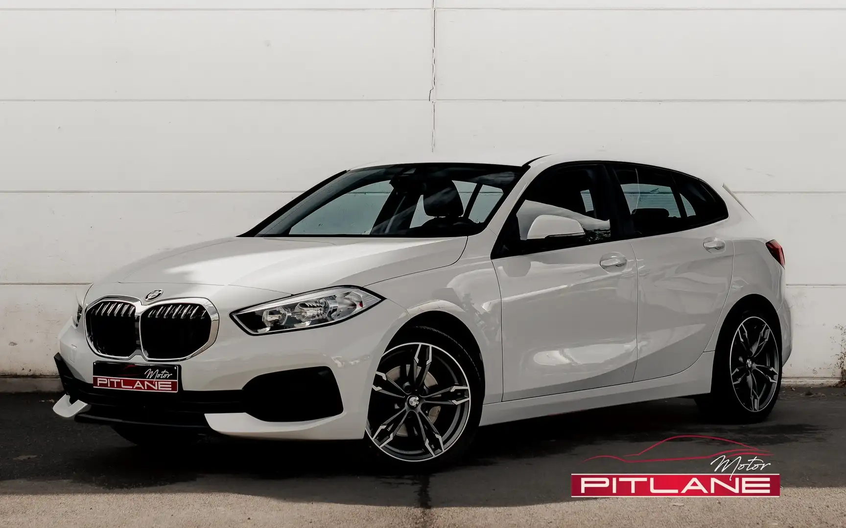 BMW 116 D LANE-ASSIST / CRUISE / LED / JANTES 18* / GARANT Wit - 1