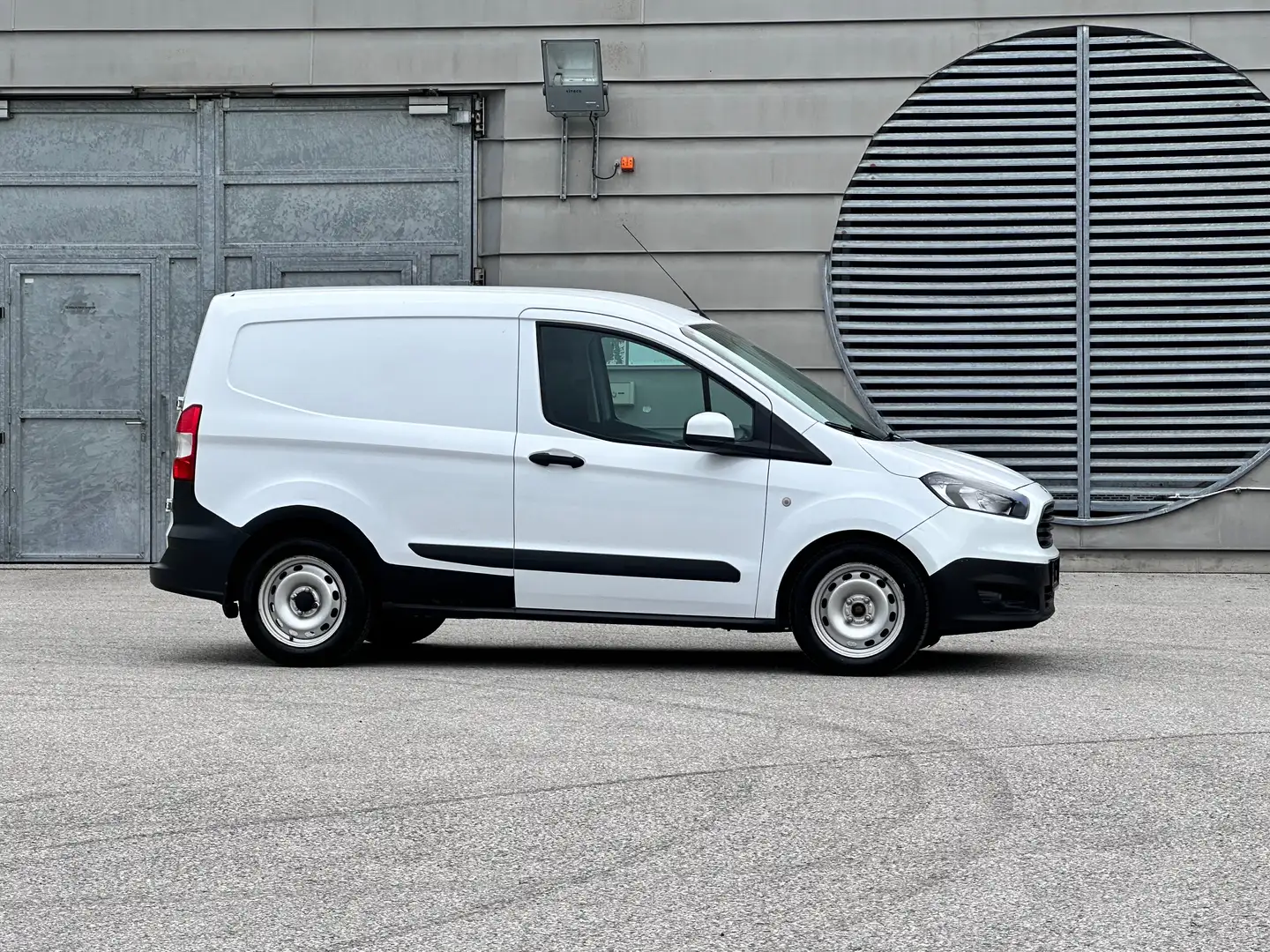 Ford Transit Courier Basis / neues Pickerl / Diesel / LKW ... Blanc - 1