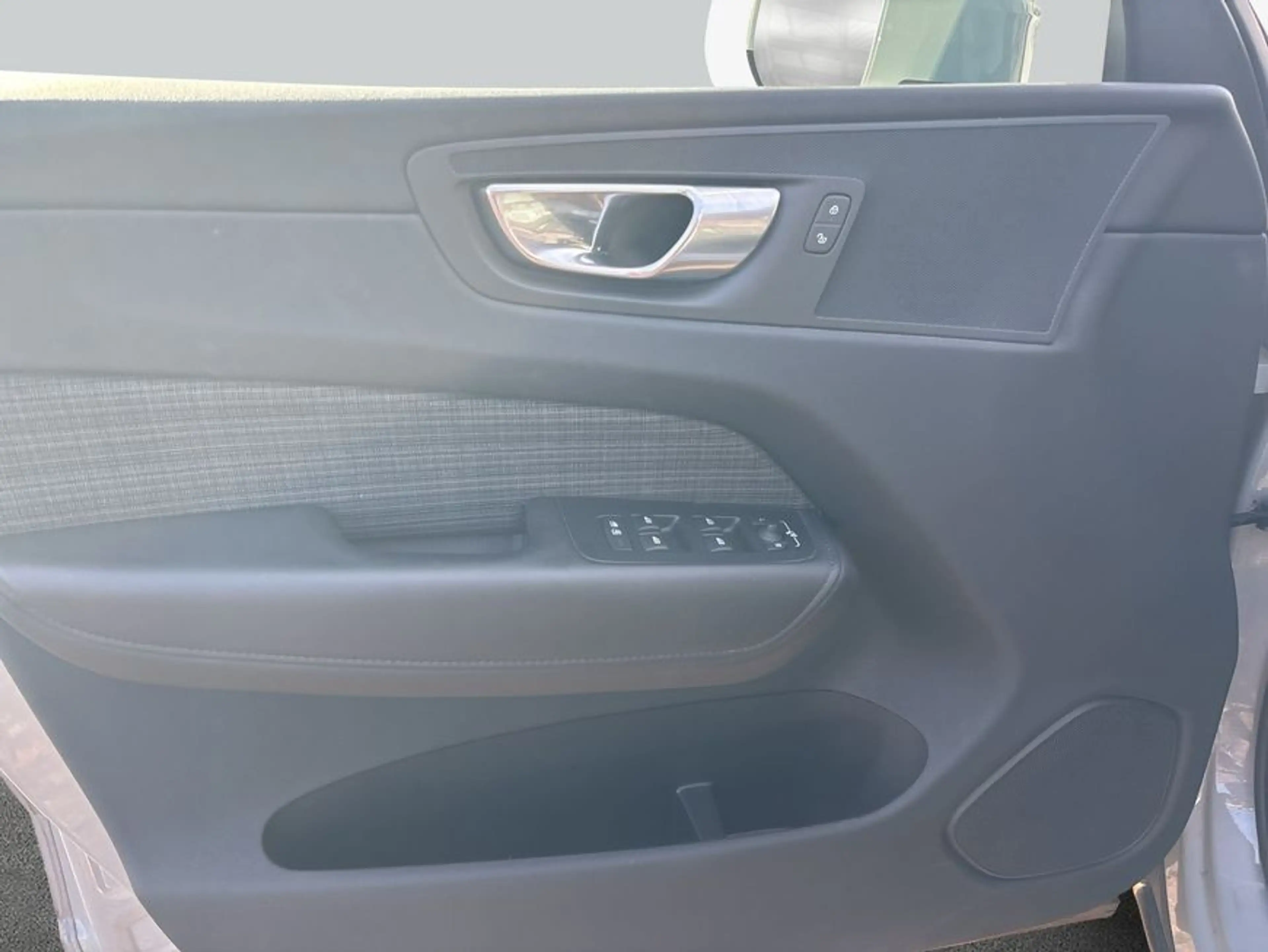 Volvo XC60 XC60 B4 D Core Sitzheiz Fahrass LM19'' Winper-P — photo 19