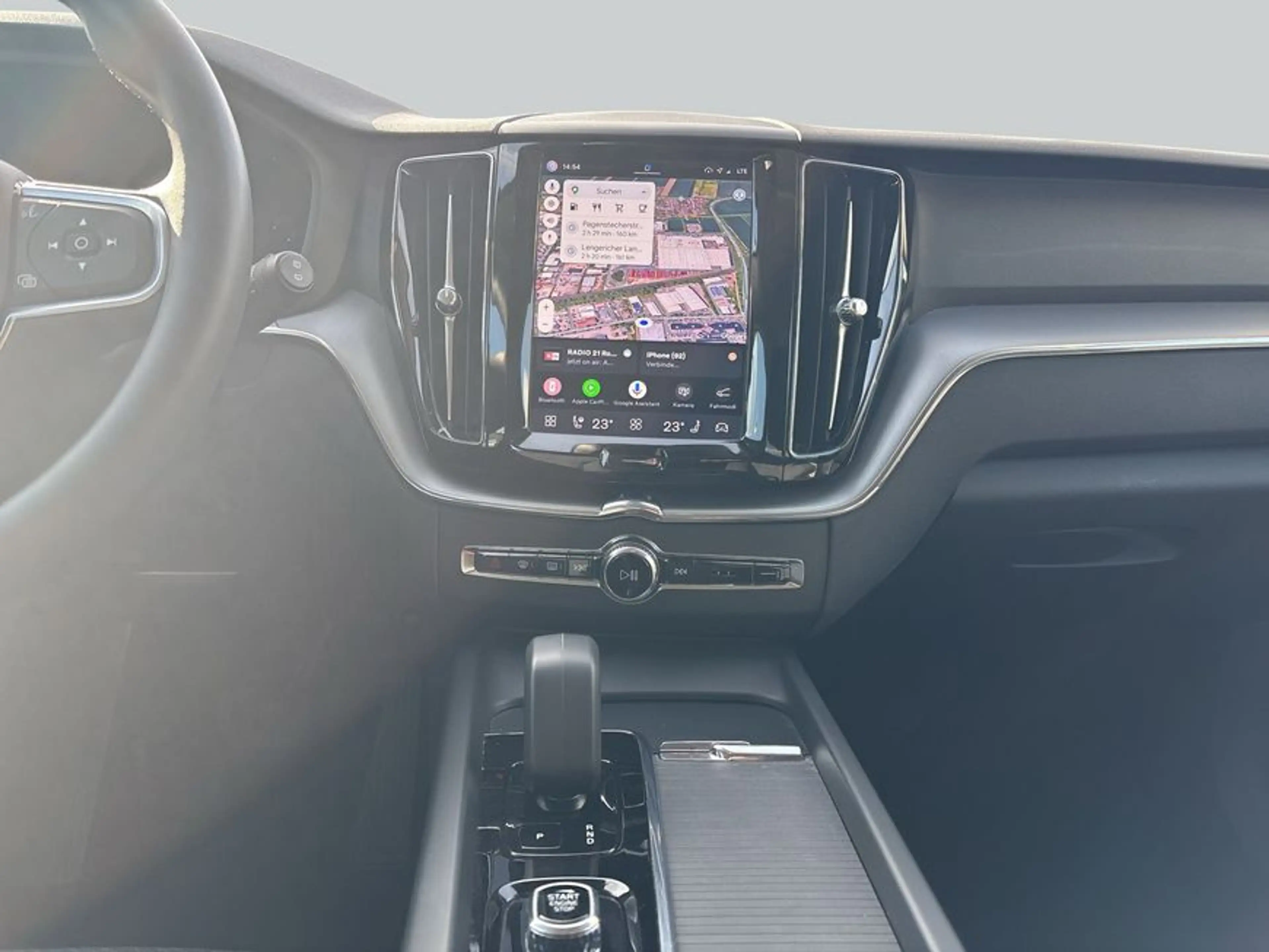 Volvo XC60 XC60 B4 D Core Sitzheiz Fahrass LM19'' Winper-P — photo 14
