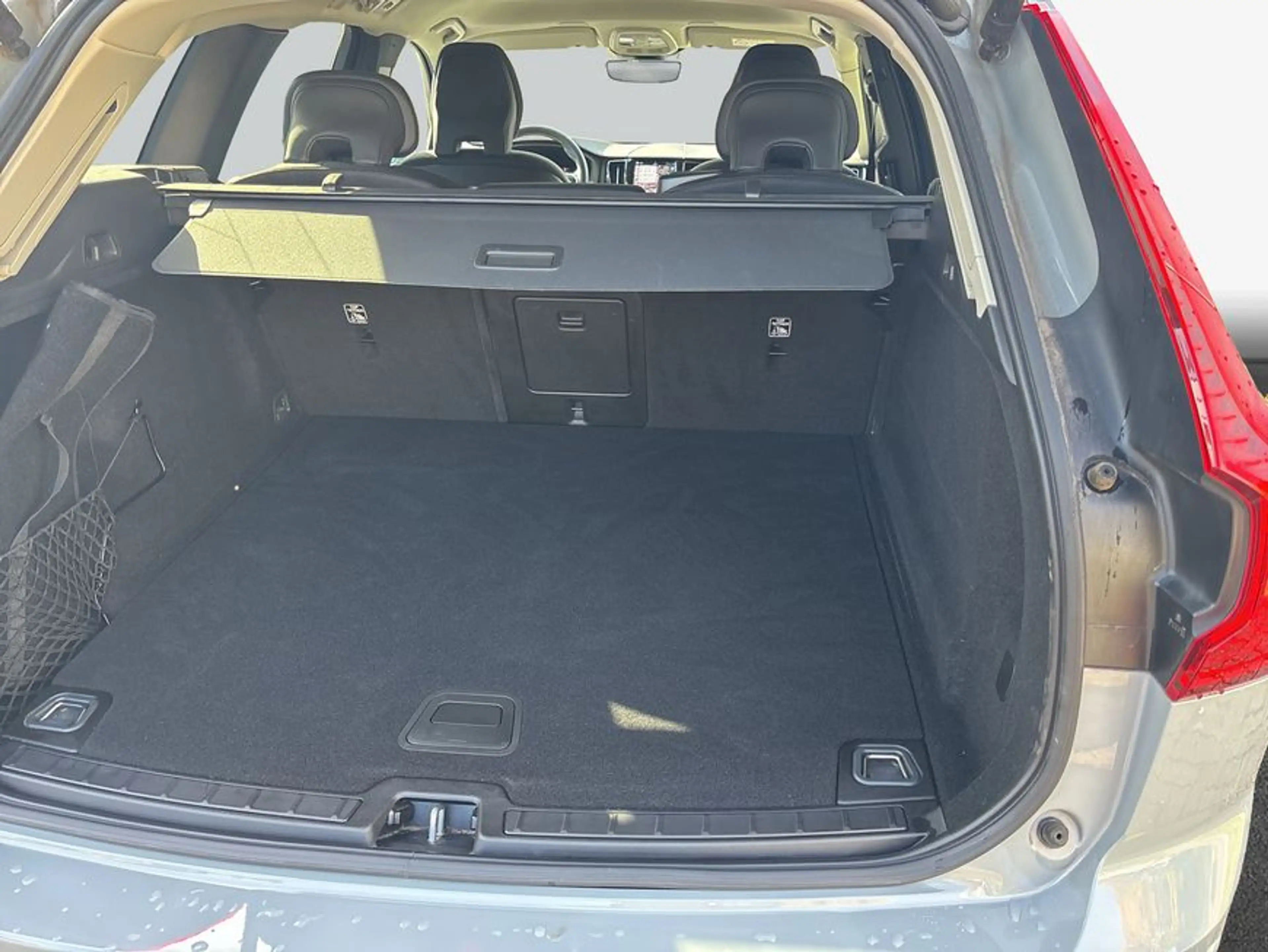 Volvo XC60 XC60 B4 D Core Sitzheiz Fahrass LM19'' Winper-P — photo 8