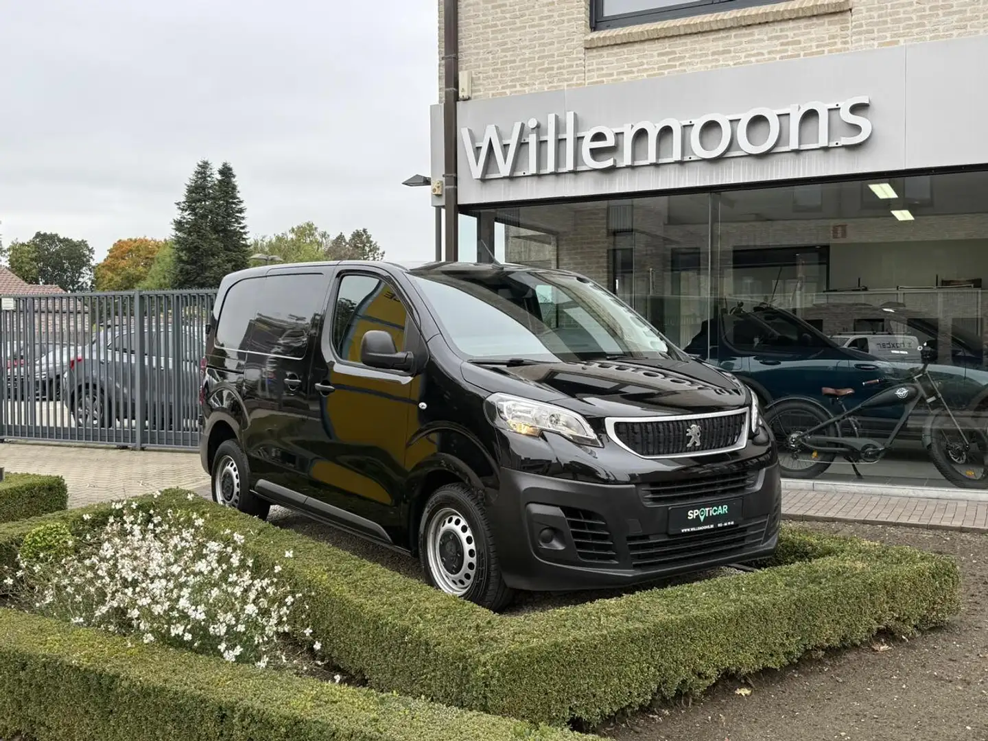 Peugeot Expert L1 2.0 HDi 120PK *3-Zit*Parkeersensoren achtera... Zwart - 1