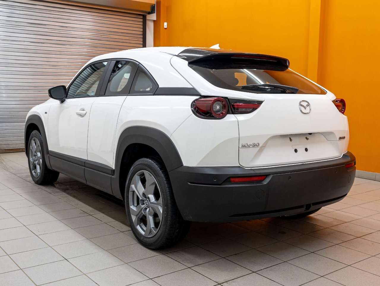 2023 Mazda MX-30 GS E-SKY *NAV* CHARGE RAPIDE SIEGES CHAUF REG ADAP — снимка 1