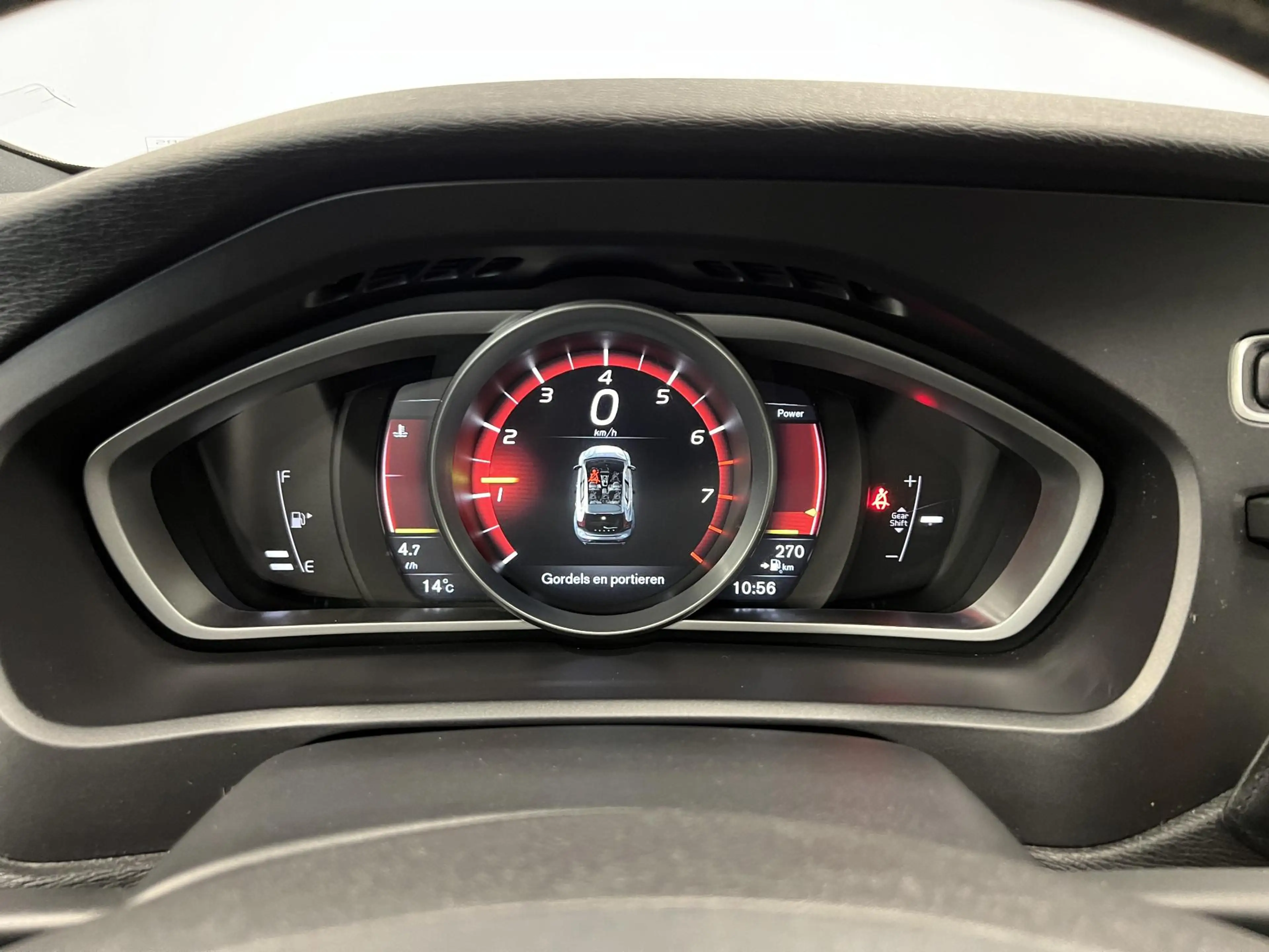 Volvo V40 2.0 T4 R-design Business Sport / Panodak / Stoelve — photo 12