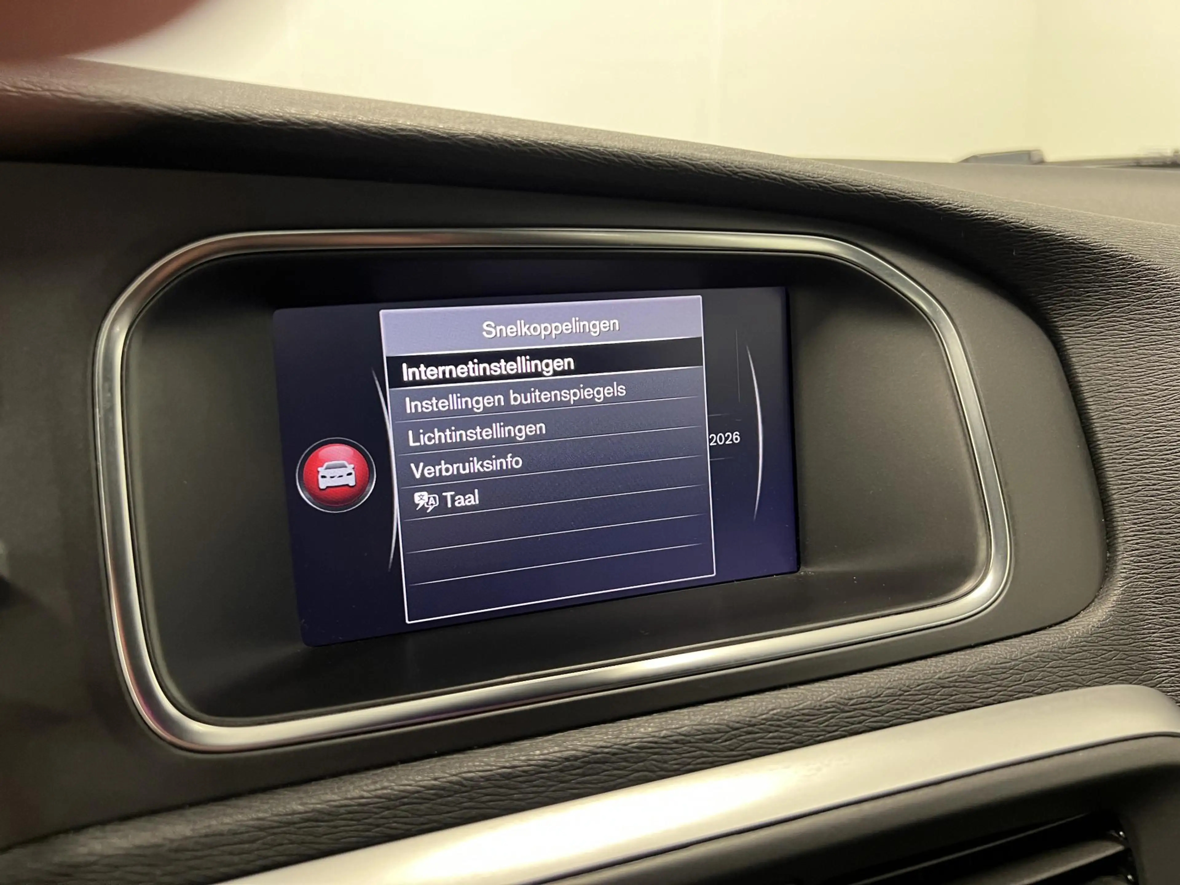 Volvo V40 2.0 T4 R-design Business Sport / Panodak / Stoelve — photo 13