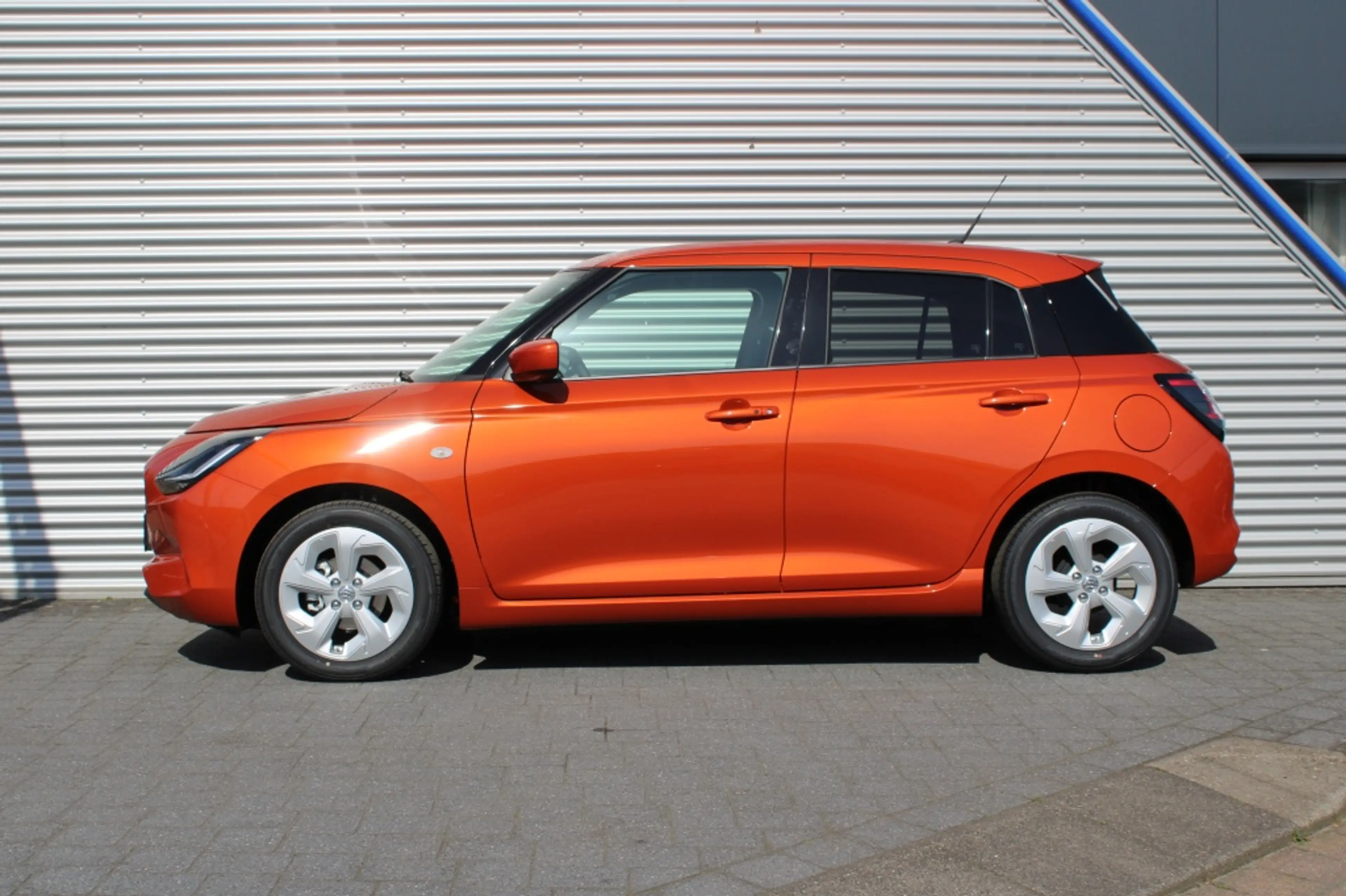 Suzuki Swift 1.2 Select Smart Hybrid | € 2.600,- voorraadkortin — photo 3