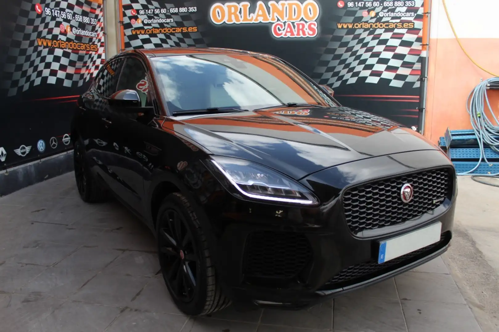 Jaguar E-Pace 2.0D I4 HSE AWD Aut. 180 Negro - 2