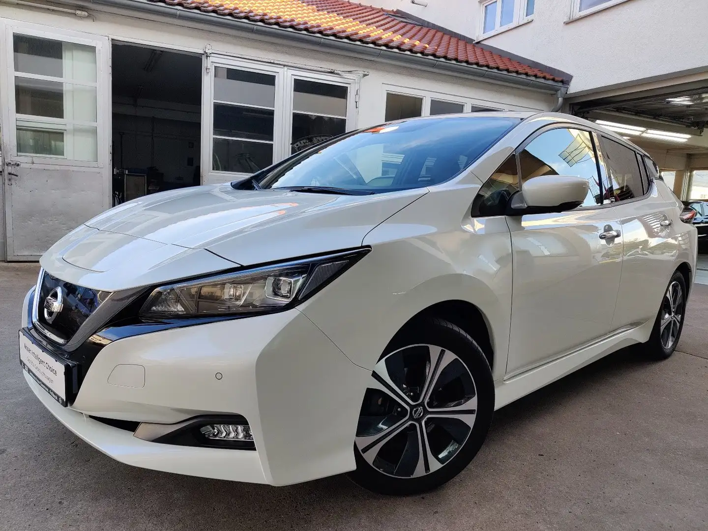 Nissan Leaf 40kW/h TEKNA Blanc - 1