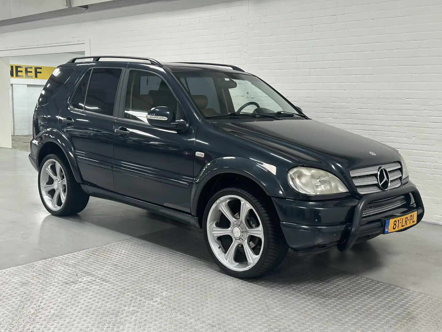 Mercedes-Benz ML 320 M-klasse NAVI / CAMERA /TREKHAAK / LEER Kék - 2