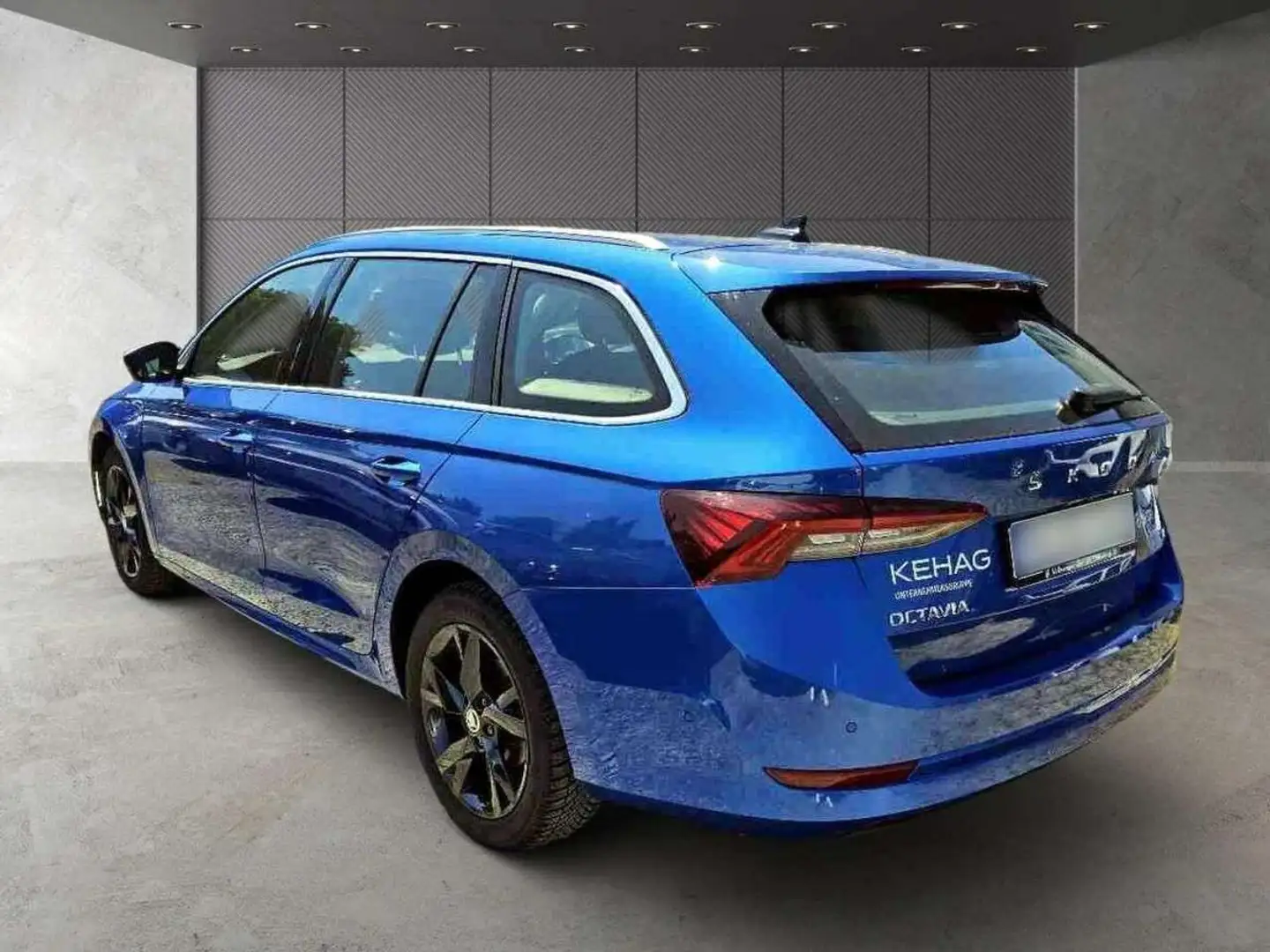 Skoda Octavia iV Combi Style 1.4 TSI PHEV 204CV DSG6 Bleu - 2