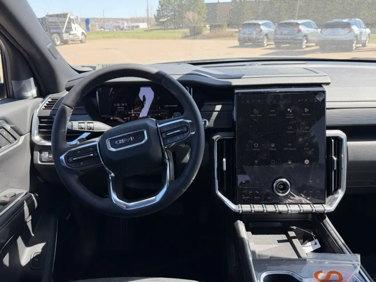 GMC Acadia снимка GMC Acadia