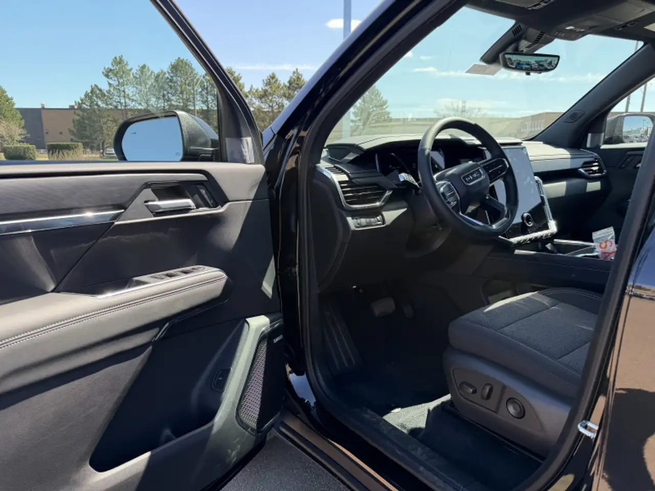 GMC Acadia снимка GMC Acadia