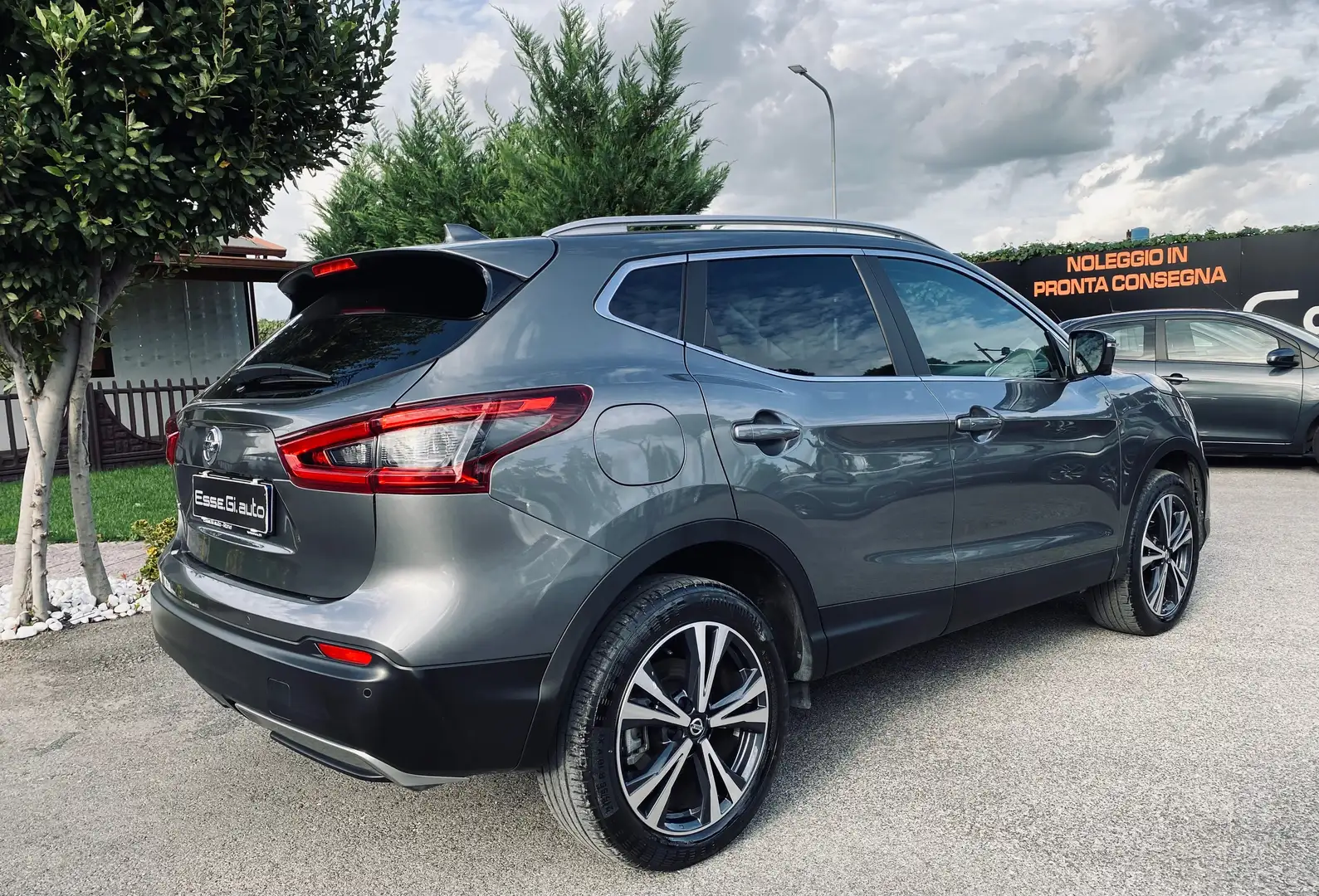 Nissan Qashqai N-Connecta **POSS.PACK MEDIA**VED.NOTE Grigio - 2