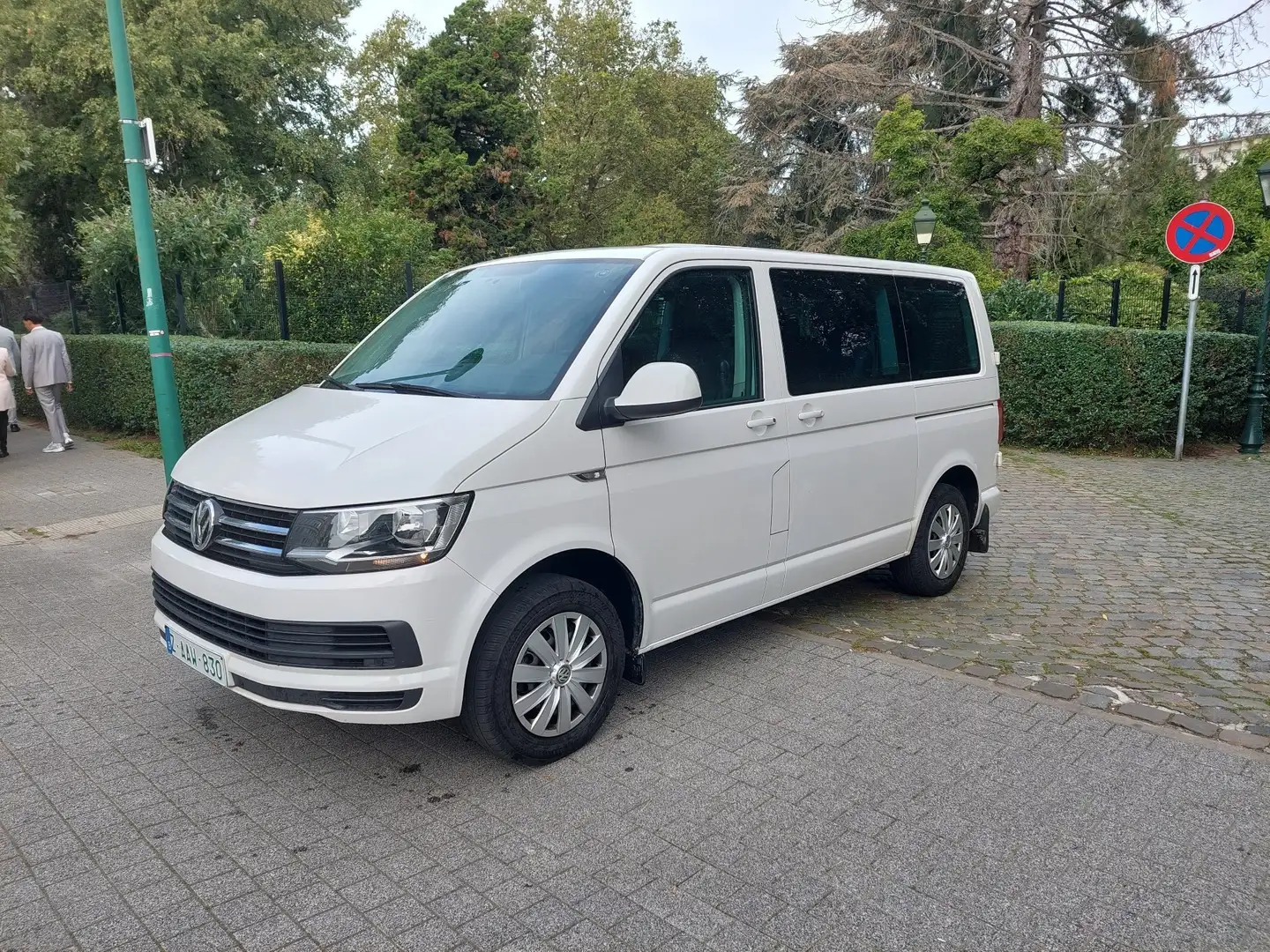 Volkswagen T6 Caravelle 2.0 TDi SCR BMT 70 Years Bulli Wit - 1