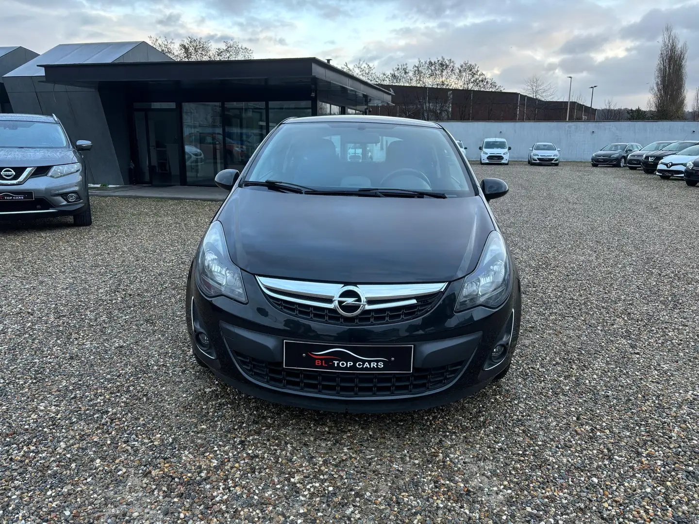 Opel Corsa Corsa 1.2i Enjoy Active Noir - 2