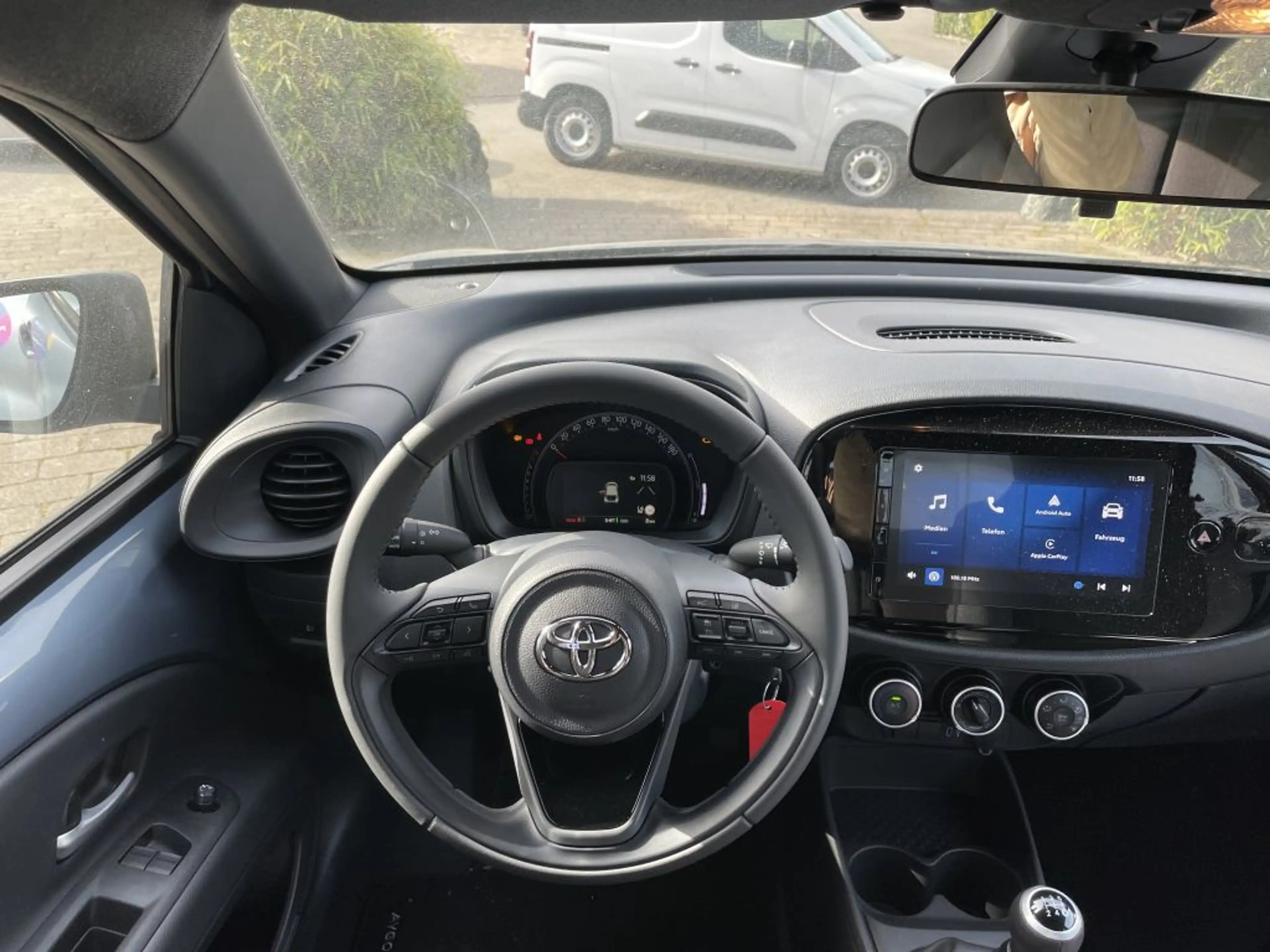 Toyota Aygo X Play — photo 11