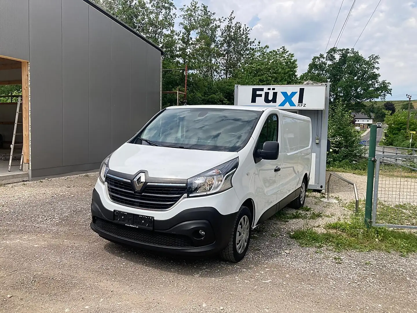 Renault Trafic L2H1 3,0t dCi 120 Weiß - 1