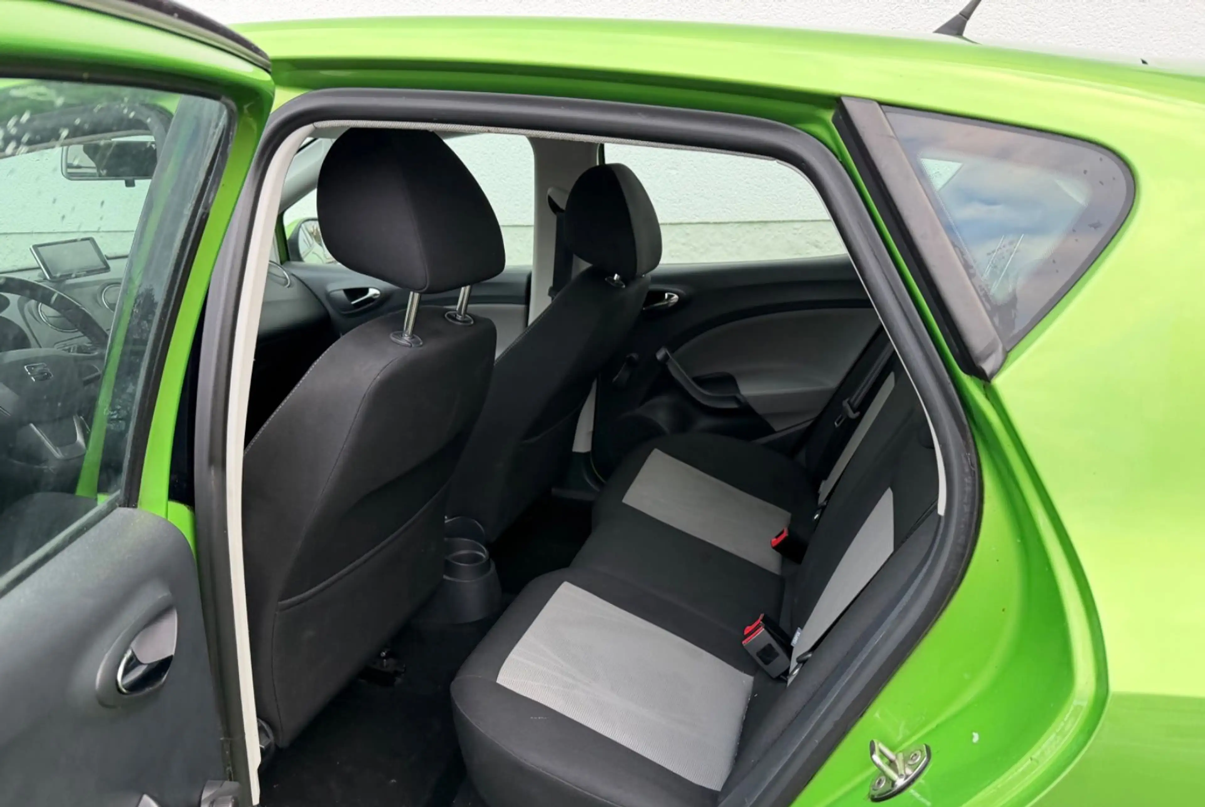 SEAT Ibiza Lim. 1.2 TSI Style Salsa Navi Klima SHZ — photo 6
