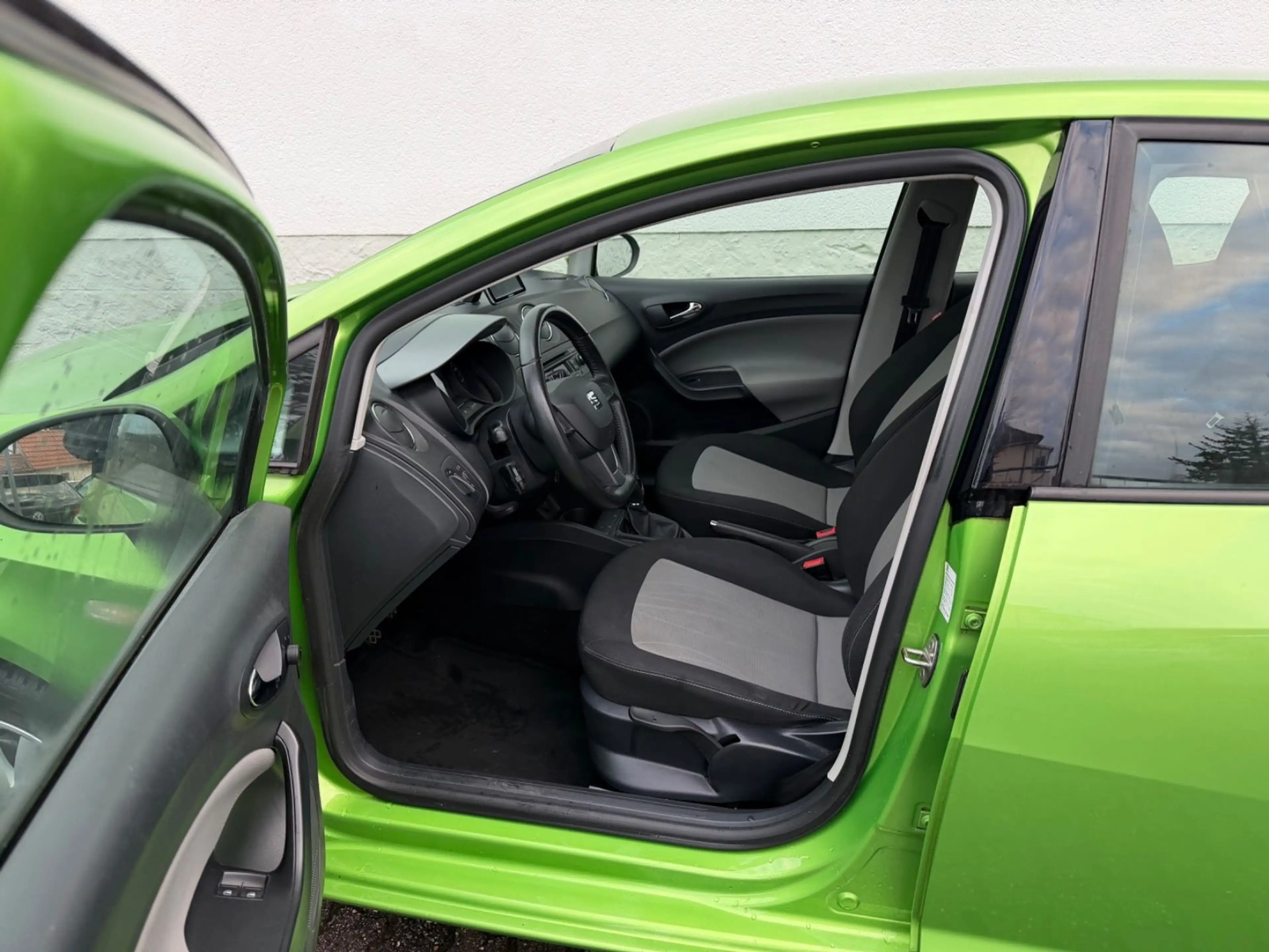 SEAT Ibiza Lim. 1.2 TSI Style Salsa Navi Klima SHZ — photo 5