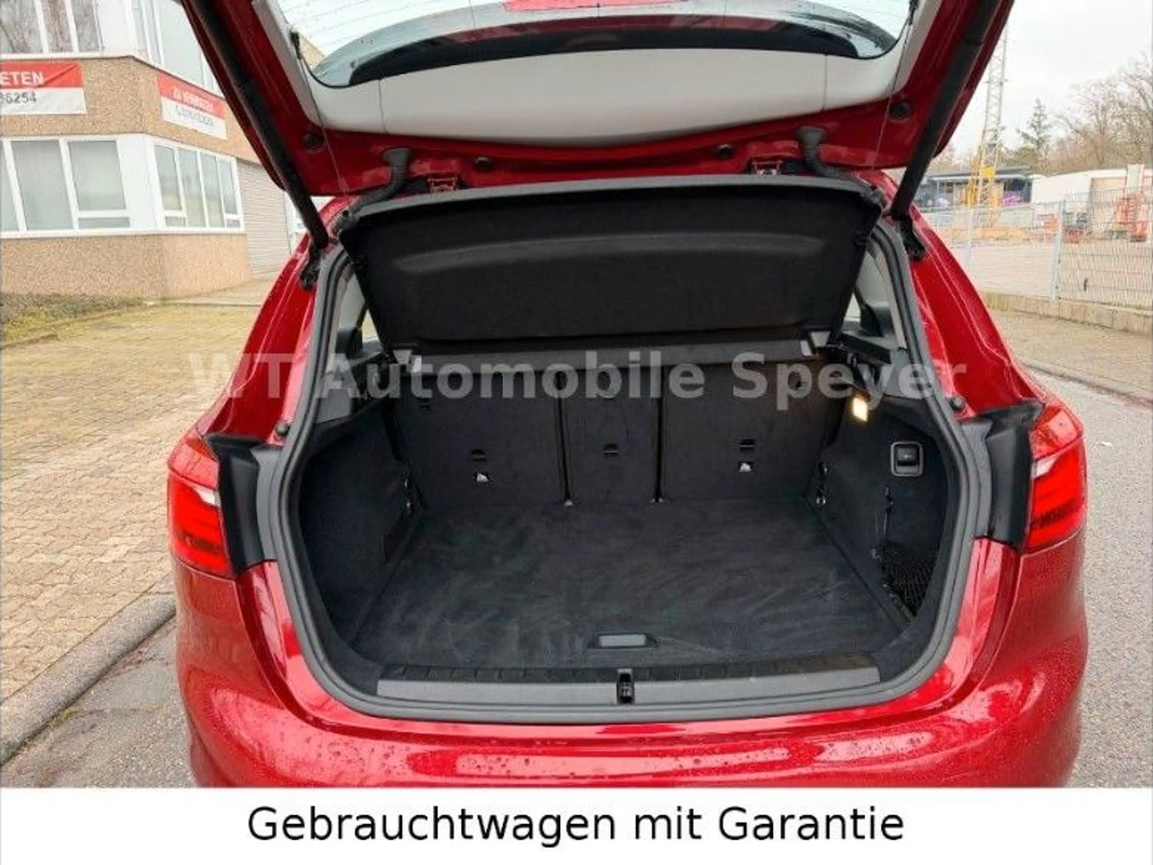 BMW 218 i 2 Active Tourer Sport Line Garantie TÜV NEU — photo 6