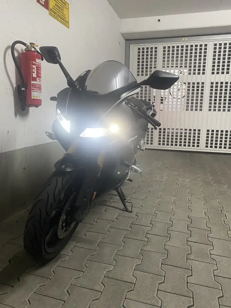 Yamaha YZF-R125 - 1