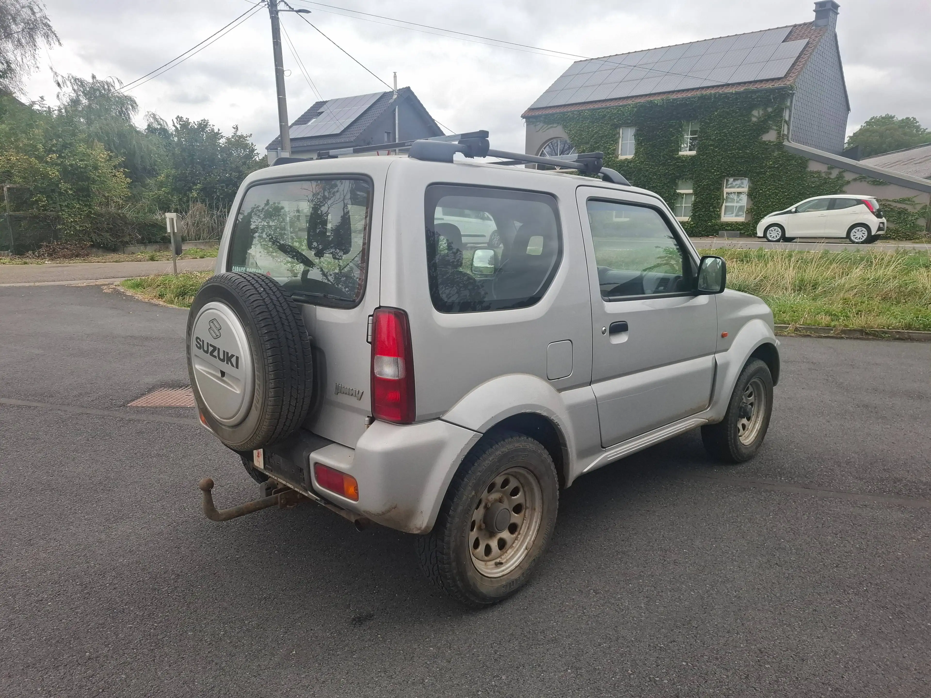 Suzuki Jimny — photo 3