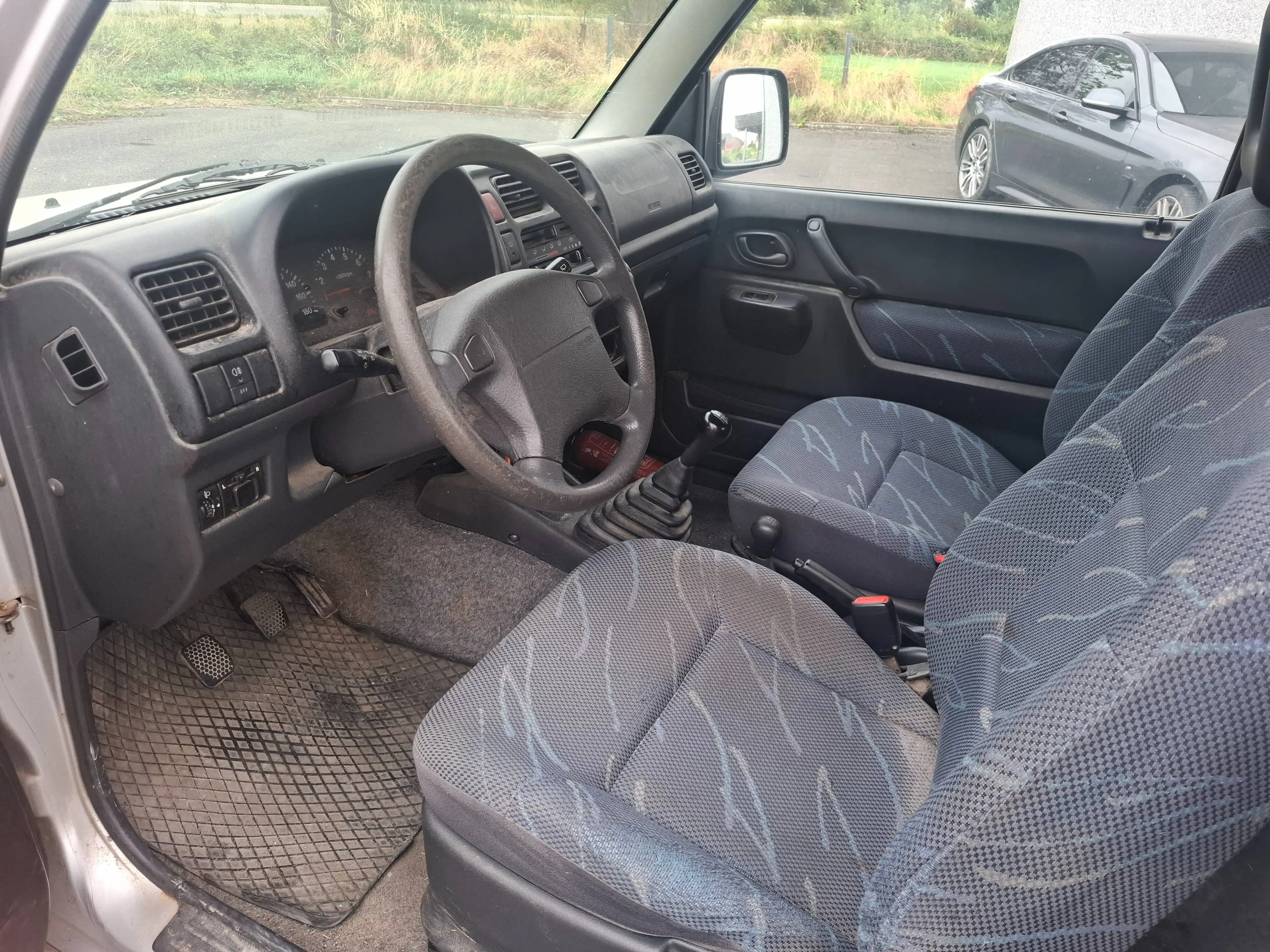 Suzuki Jimny — photo 10