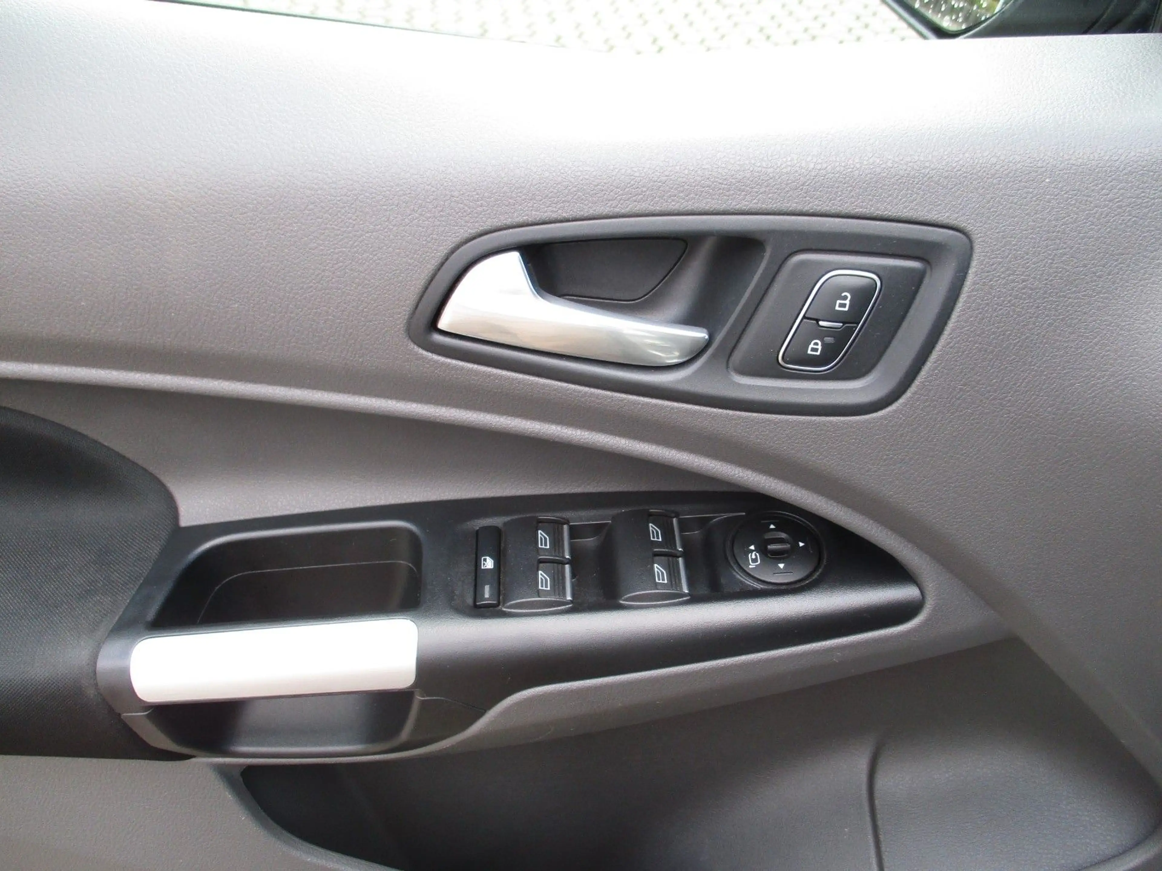 Ford Grand Tourneo Connect Titanium / ACC / Xenon — photo 5