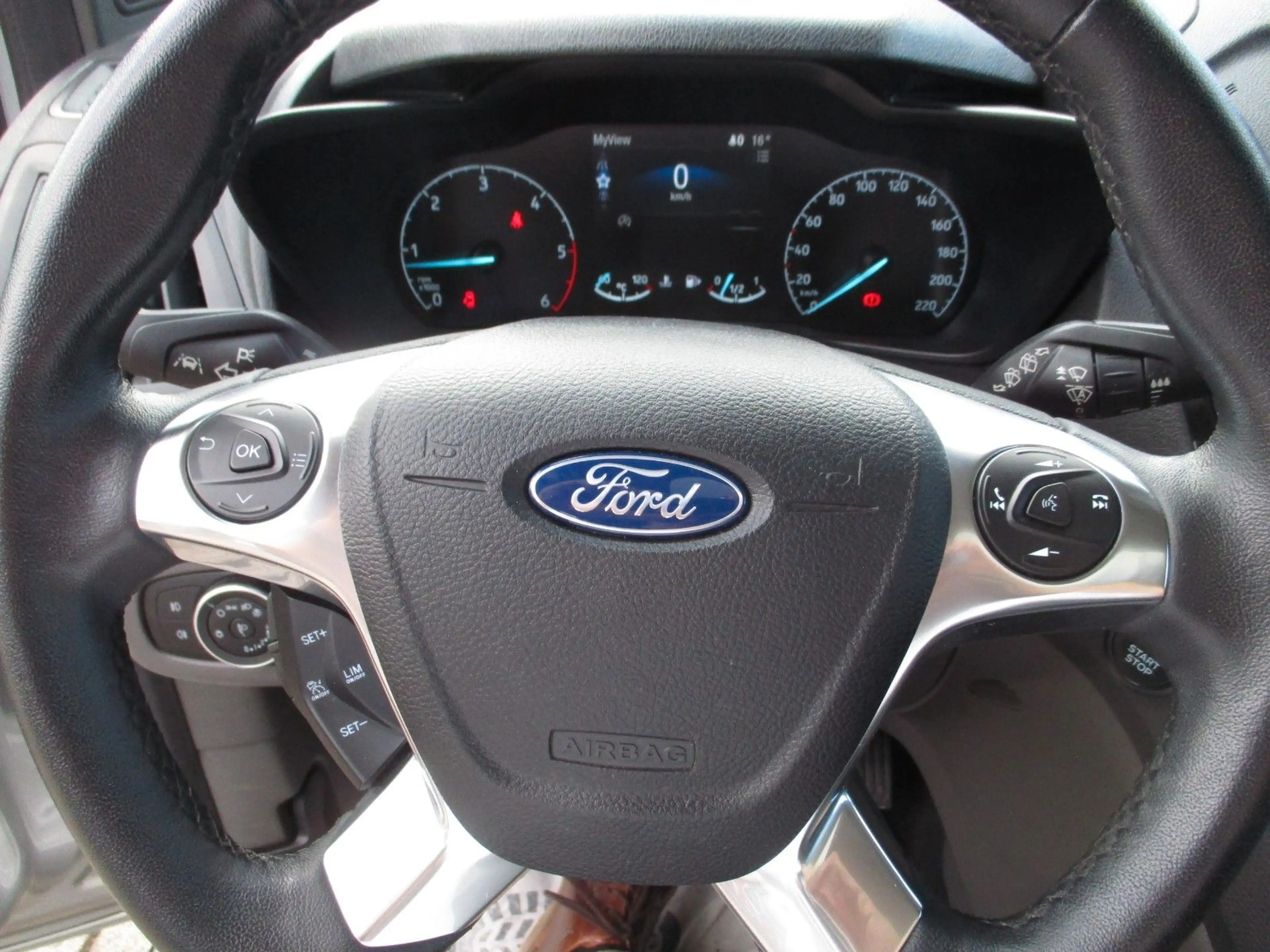 Ford Grand Tourneo Connect Titanium / ACC / Xenon — photo 8