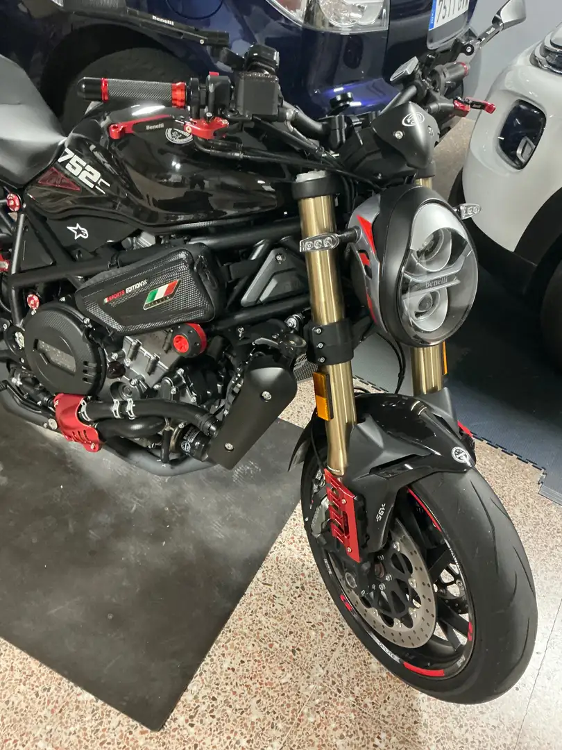 Benelli 752 S 752s Negro - 1